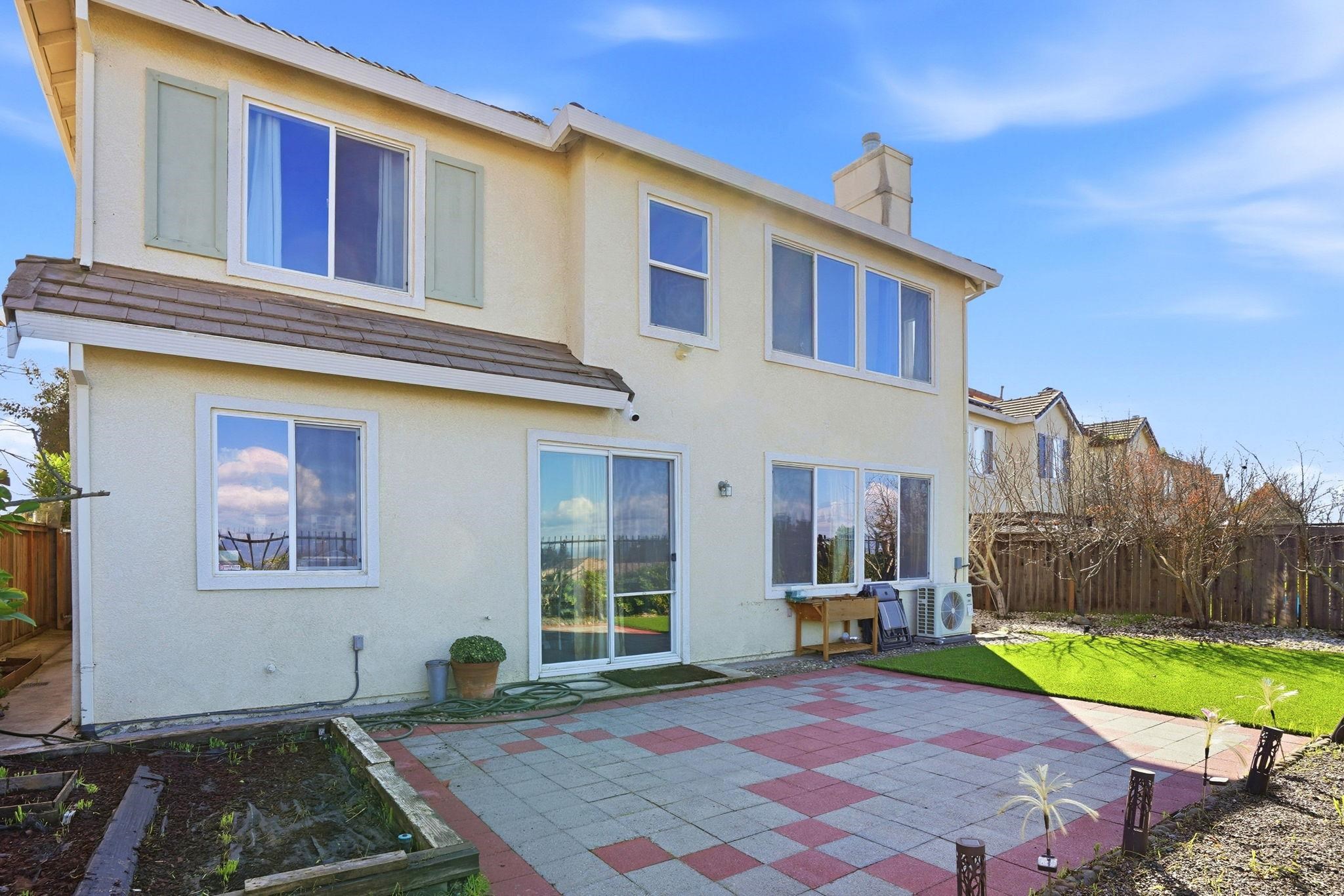 Detail Gallery Image 42 of 47 For 106 White Cap Cove, Hercules,  CA 94547 - 4 Beds | 3 Baths