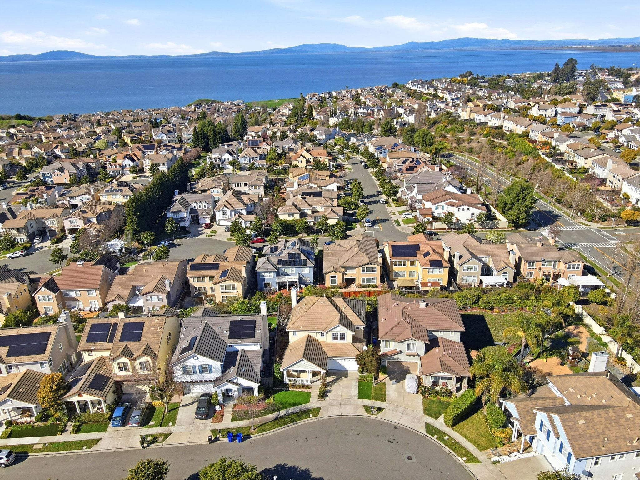 Detail Gallery Image 46 of 47 For 106 White Cap Cove, Hercules,  CA 94547 - 4 Beds | 3 Baths