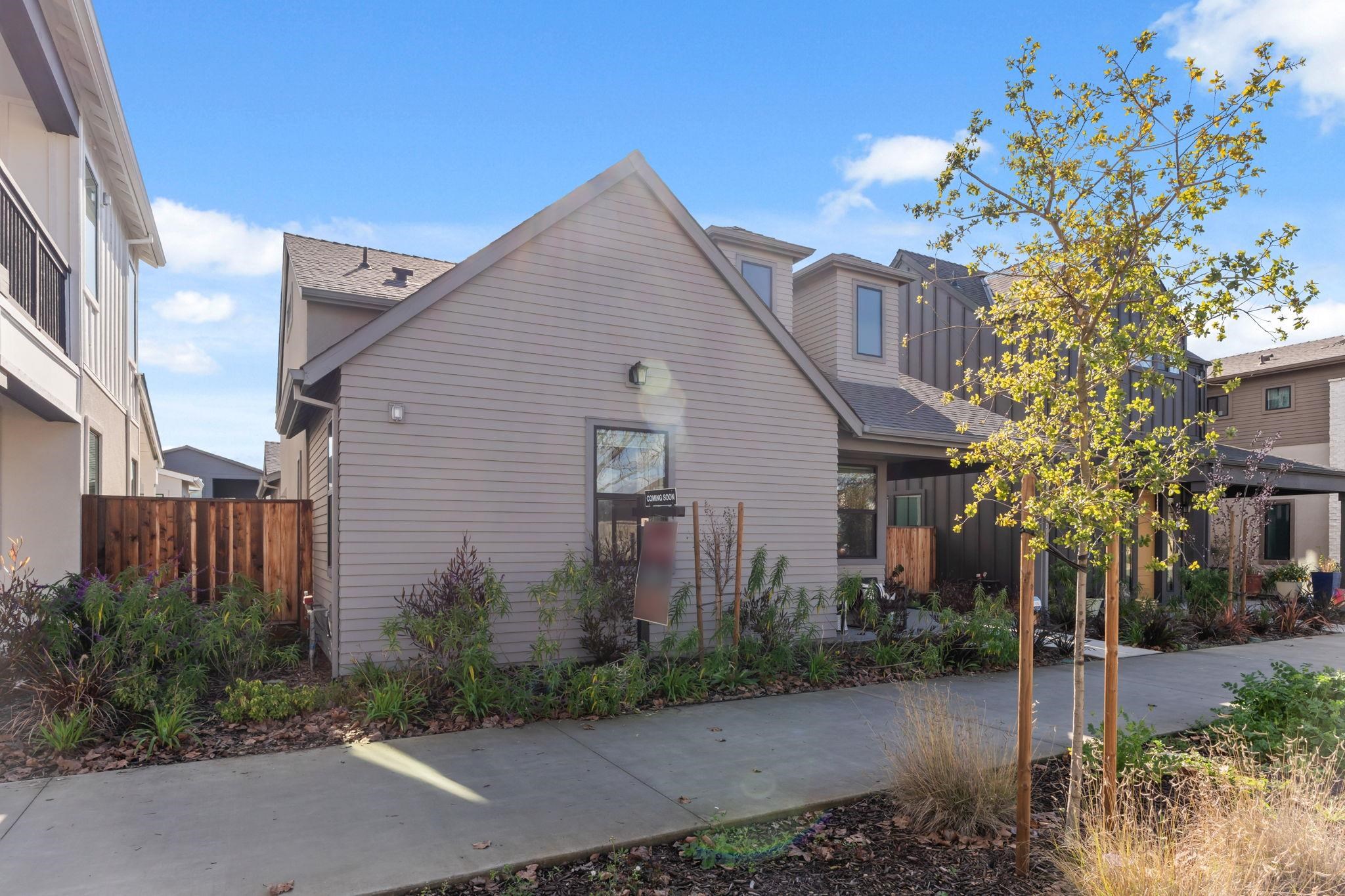 Detail Gallery Image 3 of 40 For 8949 Camino Colegio, Rohnert Park,  CA 94928 - 3 Beds | 2 Baths