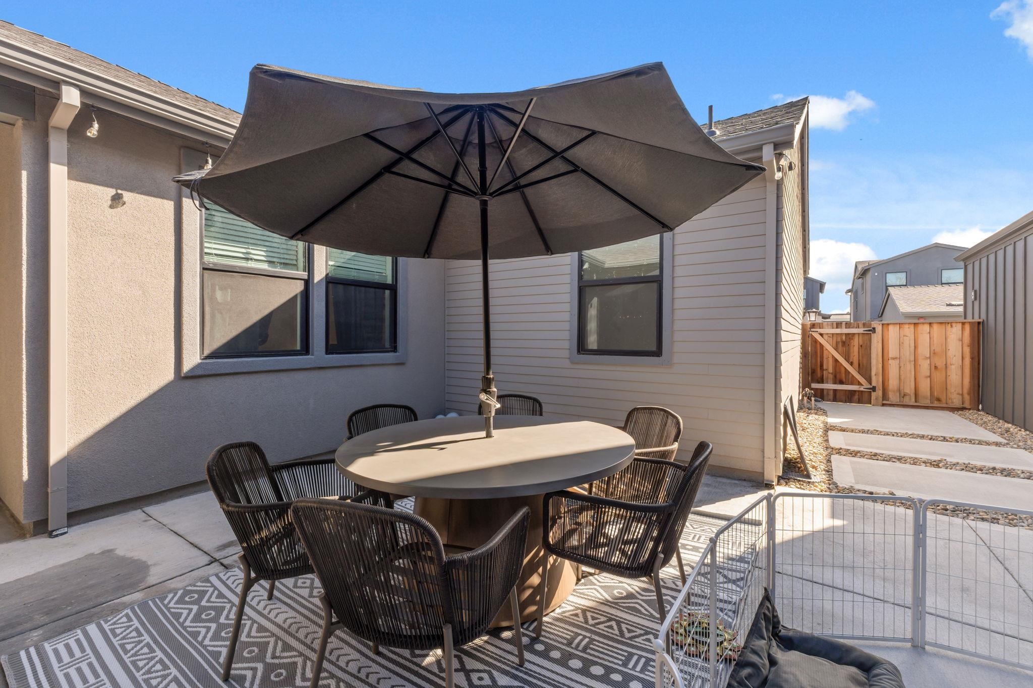 Detail Gallery Image 25 of 40 For 8949 Camino Colegio, Rohnert Park,  CA 94928 - 3 Beds | 2 Baths