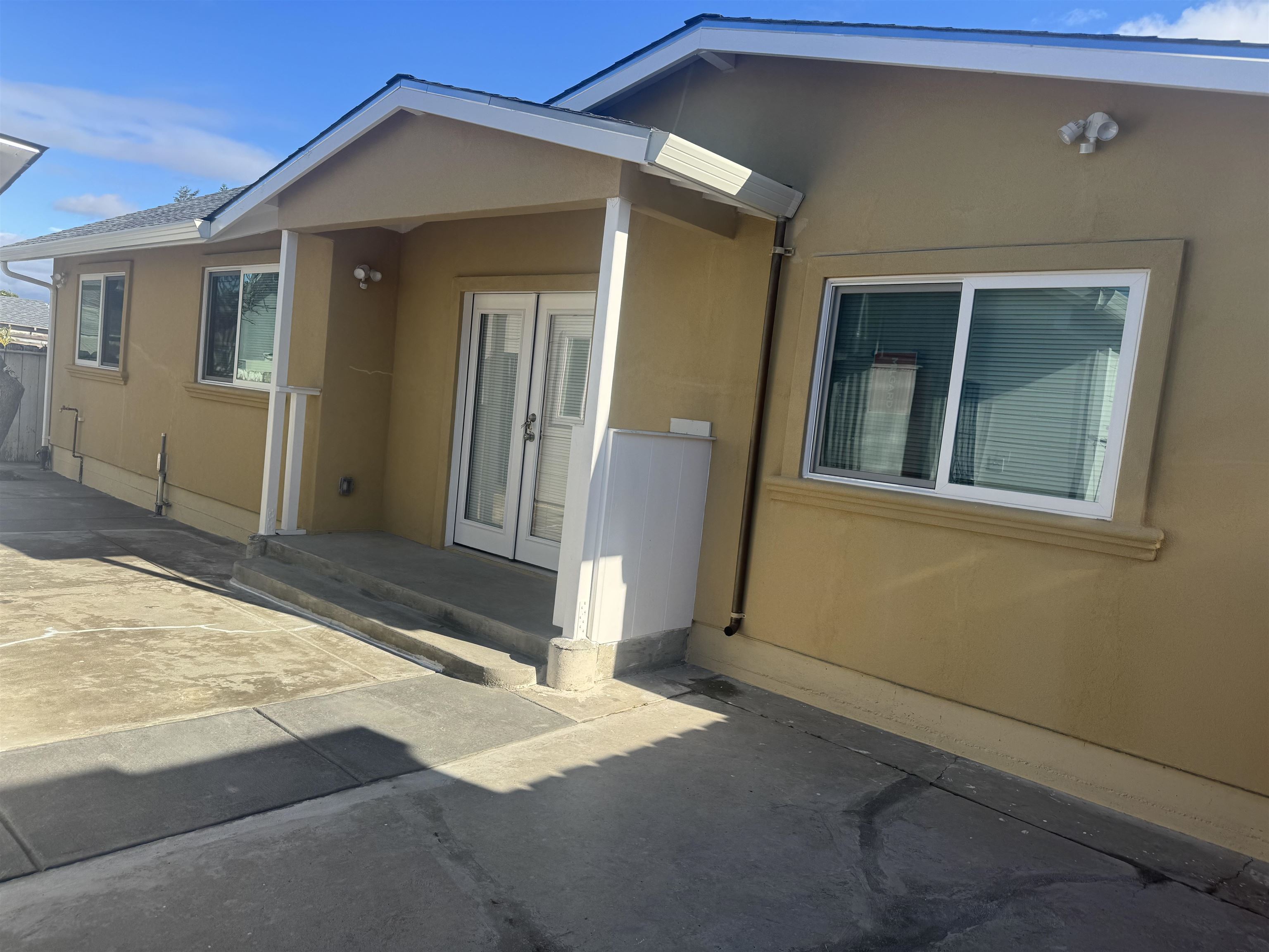 Front Image Thumbnail for BE41124170