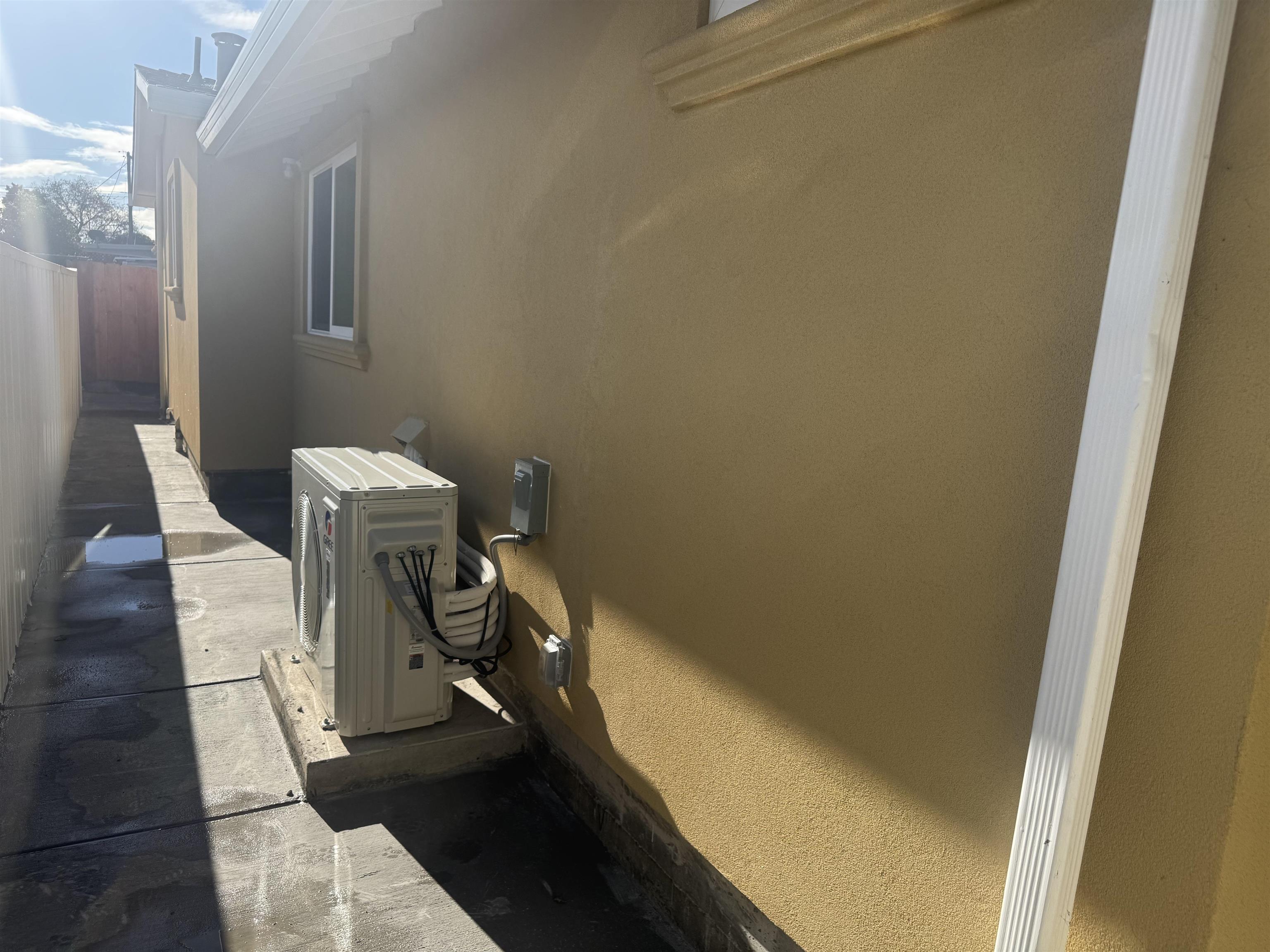 Detail Gallery Image 2 of 18 For 1632 Wayne Ave, San Leandro,  CA 94577 - 3 Beds | 2 Baths