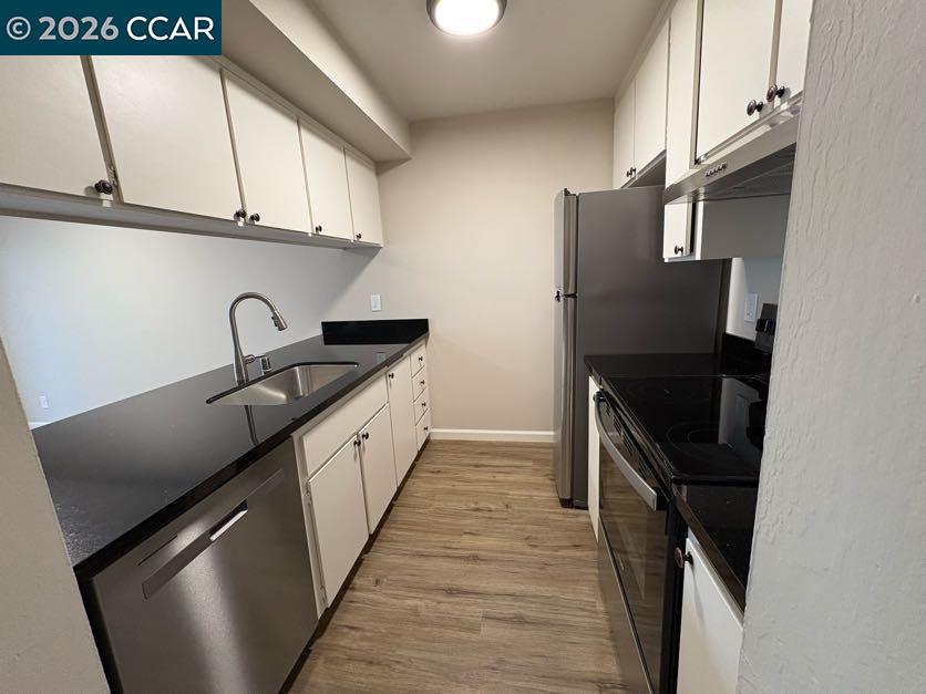 Front Image Thumbnail for CC41124171