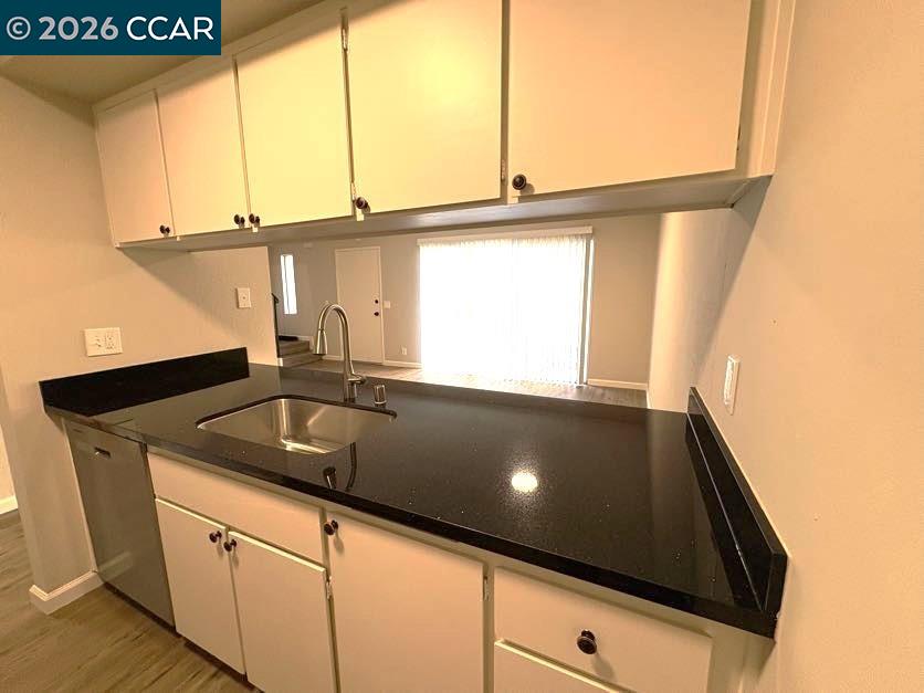 Photo #3: 41124171 Listing: Photo #3