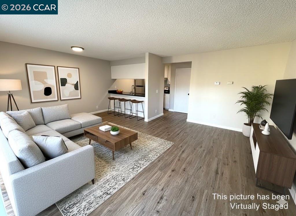 Photo #4: 41124171 Listing: Photo #4