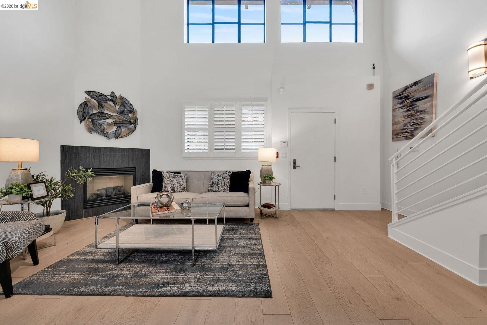 Front Image Thumbnail for EB41124173