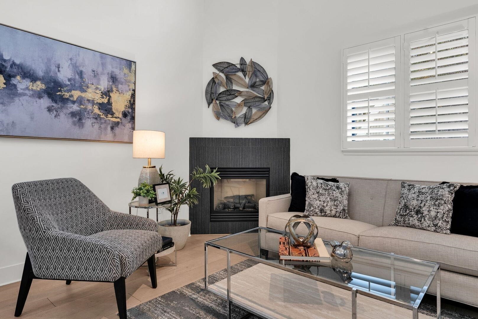 Detail Gallery Image 4 of 18 For 1565 32nd St Apt 2,  Oakland,  CA 94608 - 2 Beds | 2/1 Baths