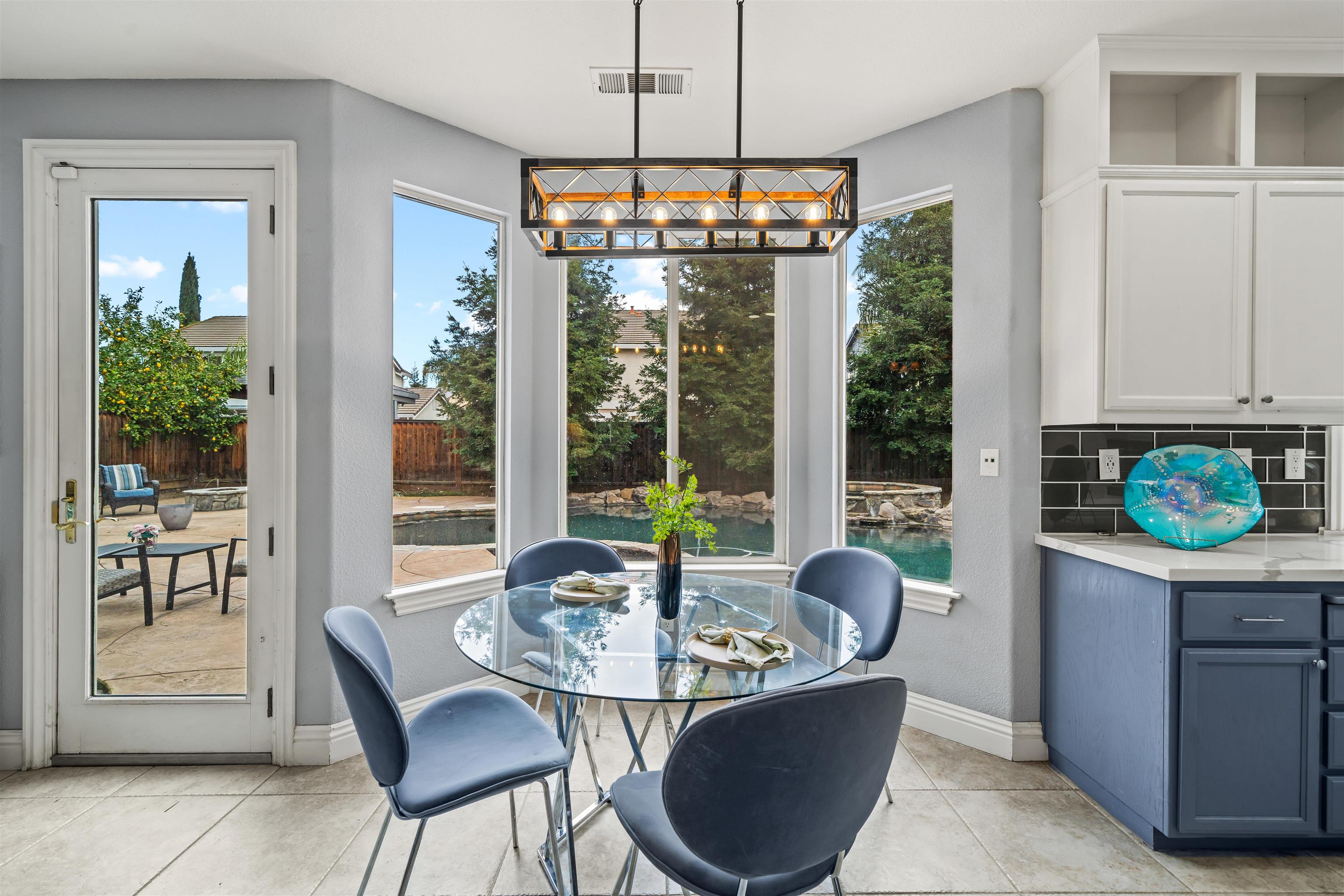 Detail Gallery Image 14 of 39 For 1442 Earl Glen, Brentwood,  CA 94513 - 4 Beds | 2/1 Baths