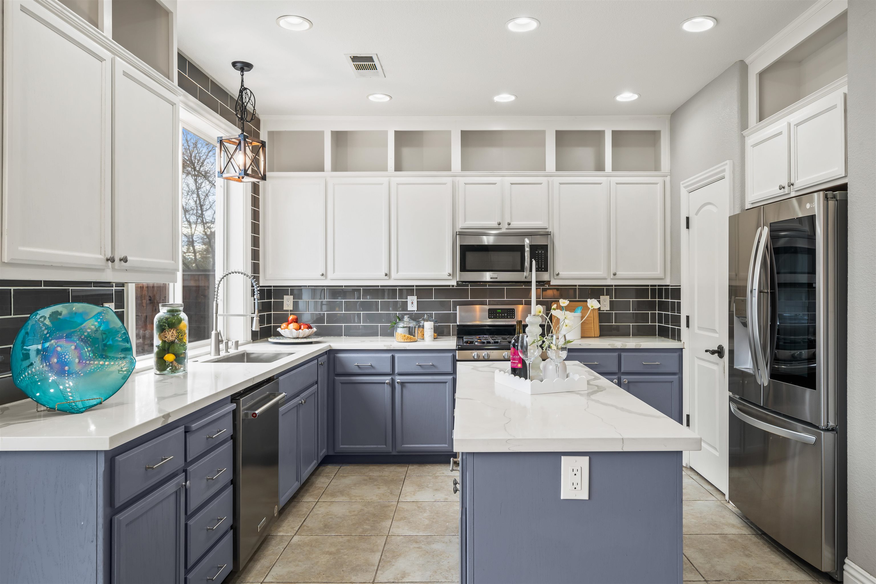 Detail Gallery Image 16 of 39 For 1442 Earl Glen, Brentwood,  CA 94513 - 4 Beds | 2/1 Baths