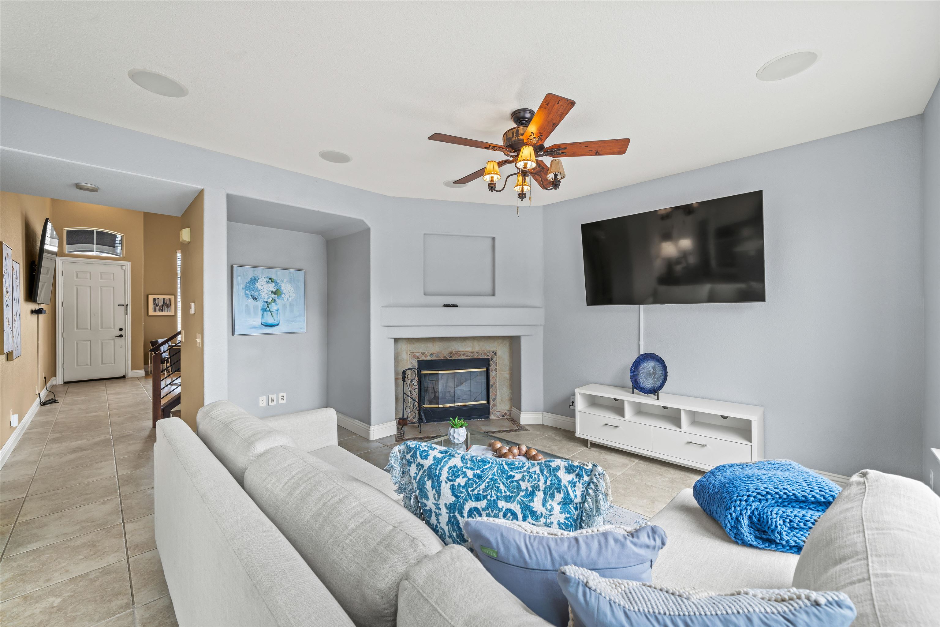 Detail Gallery Image 10 of 39 For 1442 Earl Glen, Brentwood,  CA 94513 - 4 Beds | 2/1 Baths