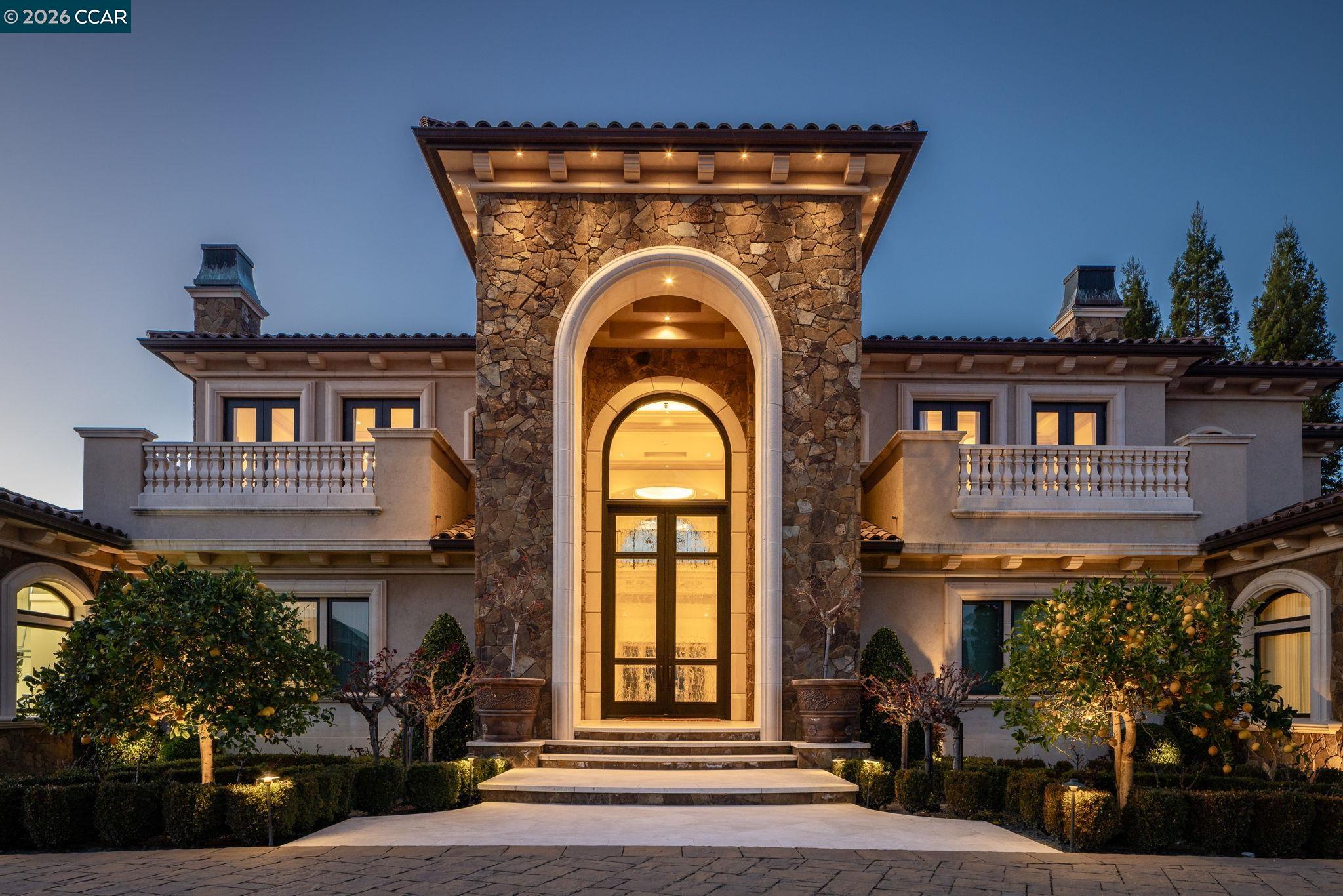 Detail Gallery Image 5 of 60 For 940 Eagle Ridge Dr, Danville,  CA 94506 - 6 Beds | 7/1 Baths