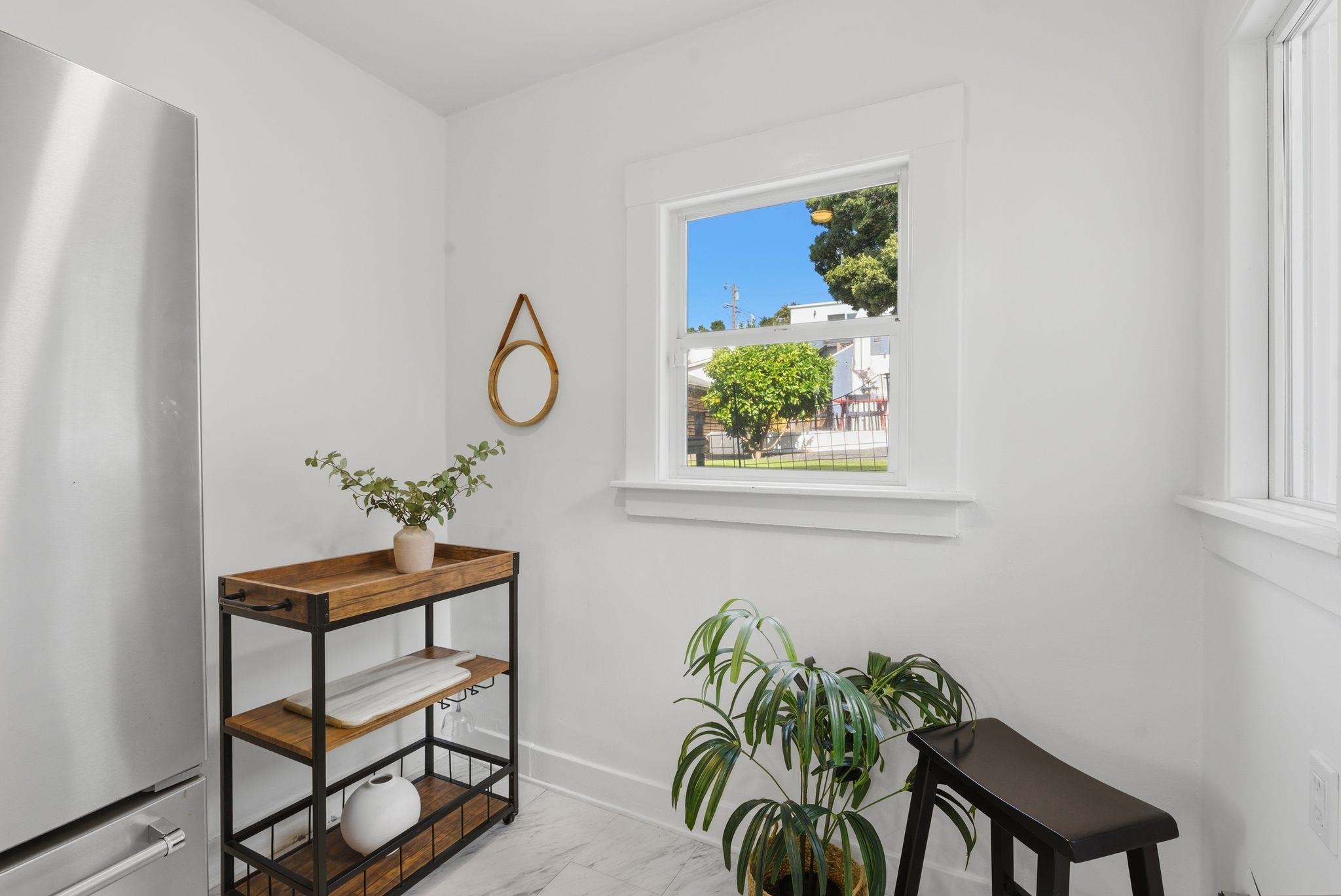 Detail Gallery Image 10 of 46 For 6024 Mauritania Ave, Oakland,  CA 94605 - 3 Beds | 1/1 Baths