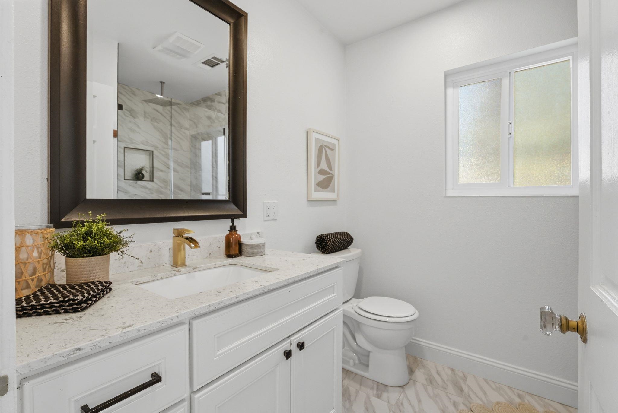 Detail Gallery Image 25 of 46 For 6024 Mauritania Ave, Oakland,  CA 94605 - 3 Beds | 1/1 Baths