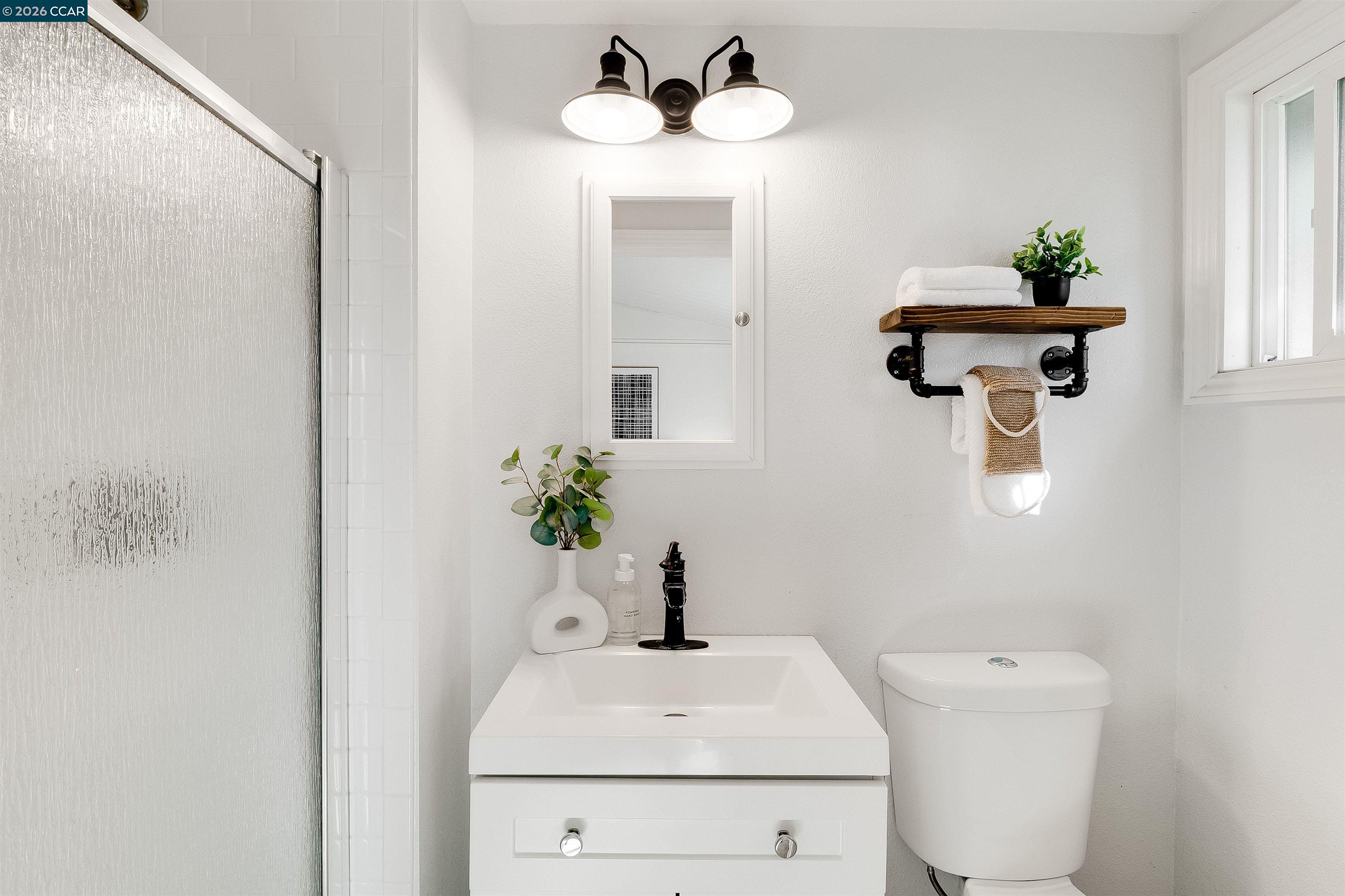 Detail Gallery Image 28 of 38 For 2261 Gehringer Dr, Concord,  CA 94520 - 3 Beds | 2 Baths