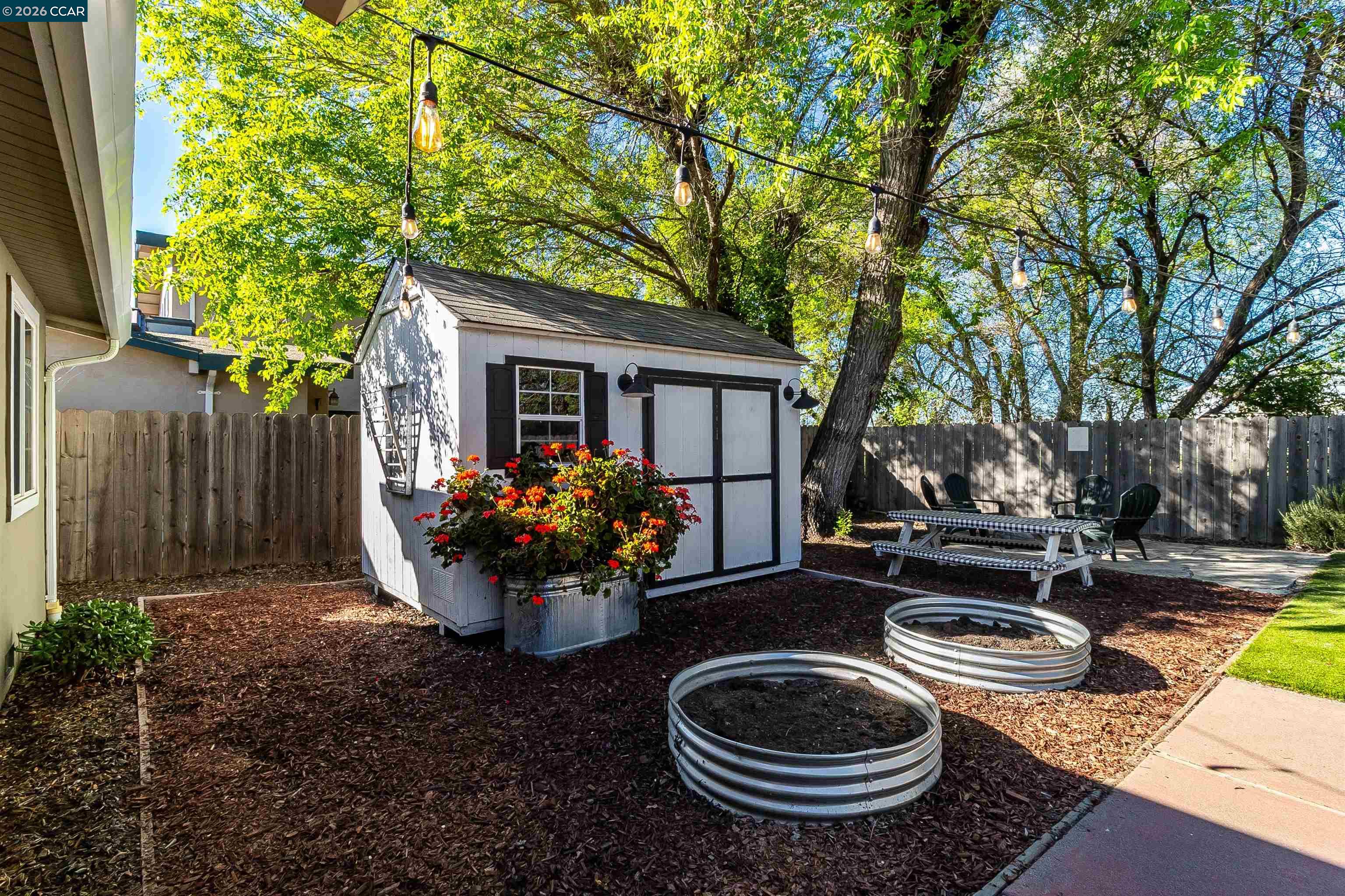 Detail Gallery Image 32 of 38 For 2261 Gehringer Dr, Concord,  CA 94520 - 3 Beds | 2 Baths