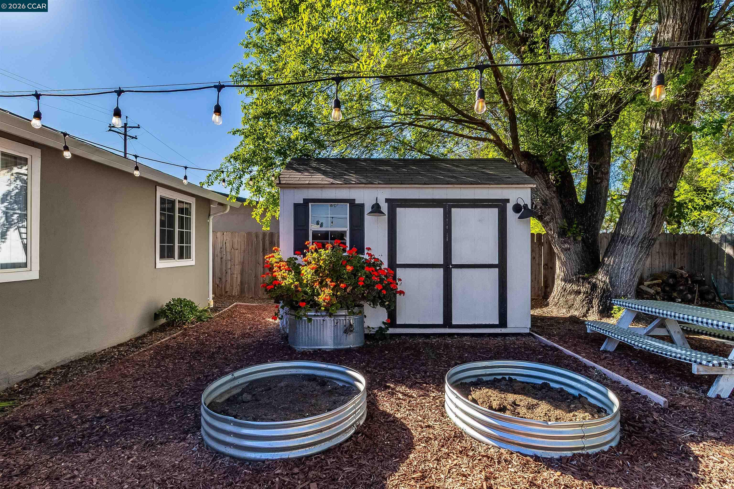 Detail Gallery Image 33 of 38 For 2261 Gehringer Dr, Concord,  CA 94520 - 3 Beds | 2 Baths