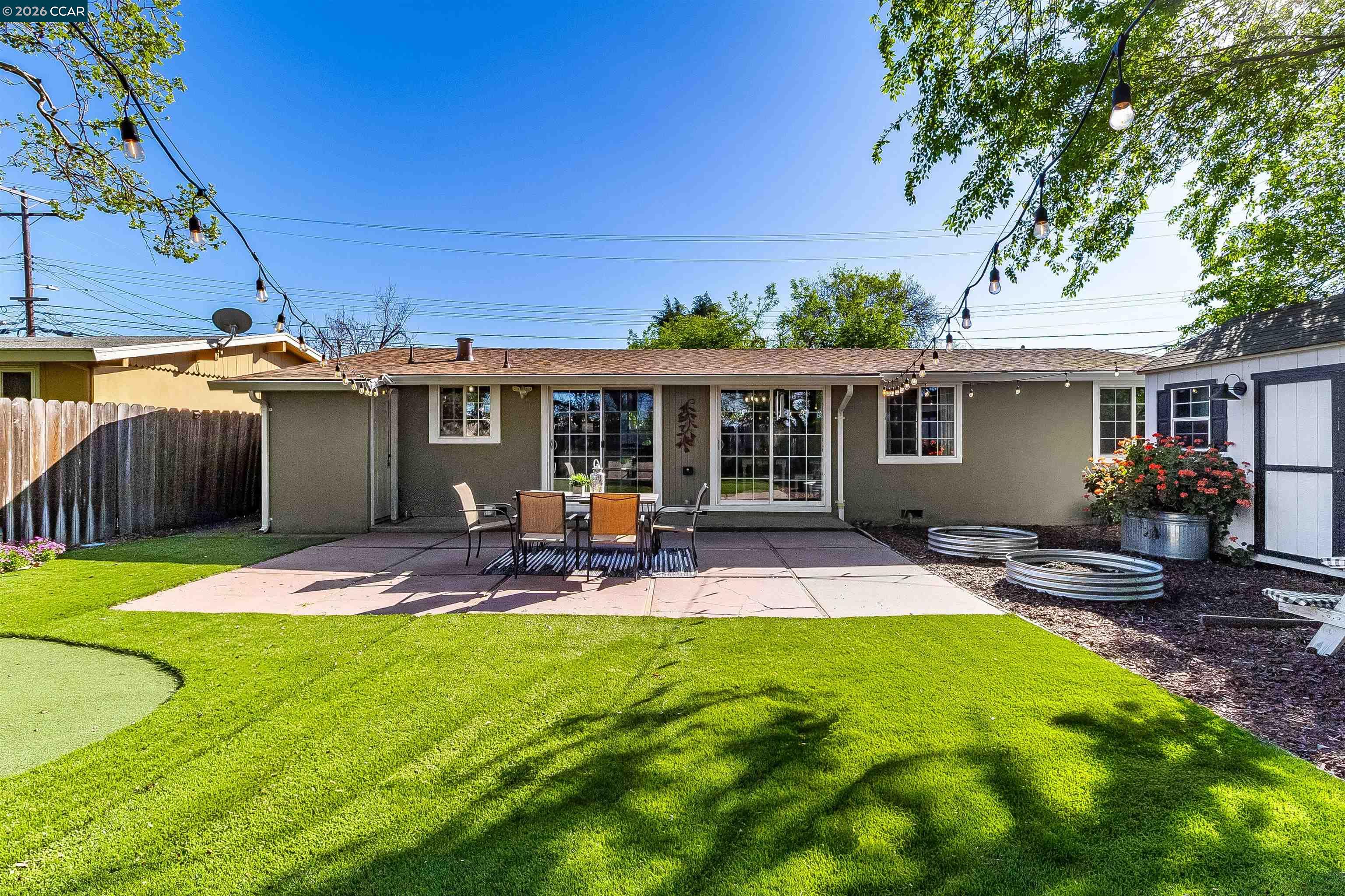 Detail Gallery Image 35 of 38 For 2261 Gehringer Dr, Concord,  CA 94520 - 3 Beds | 2 Baths