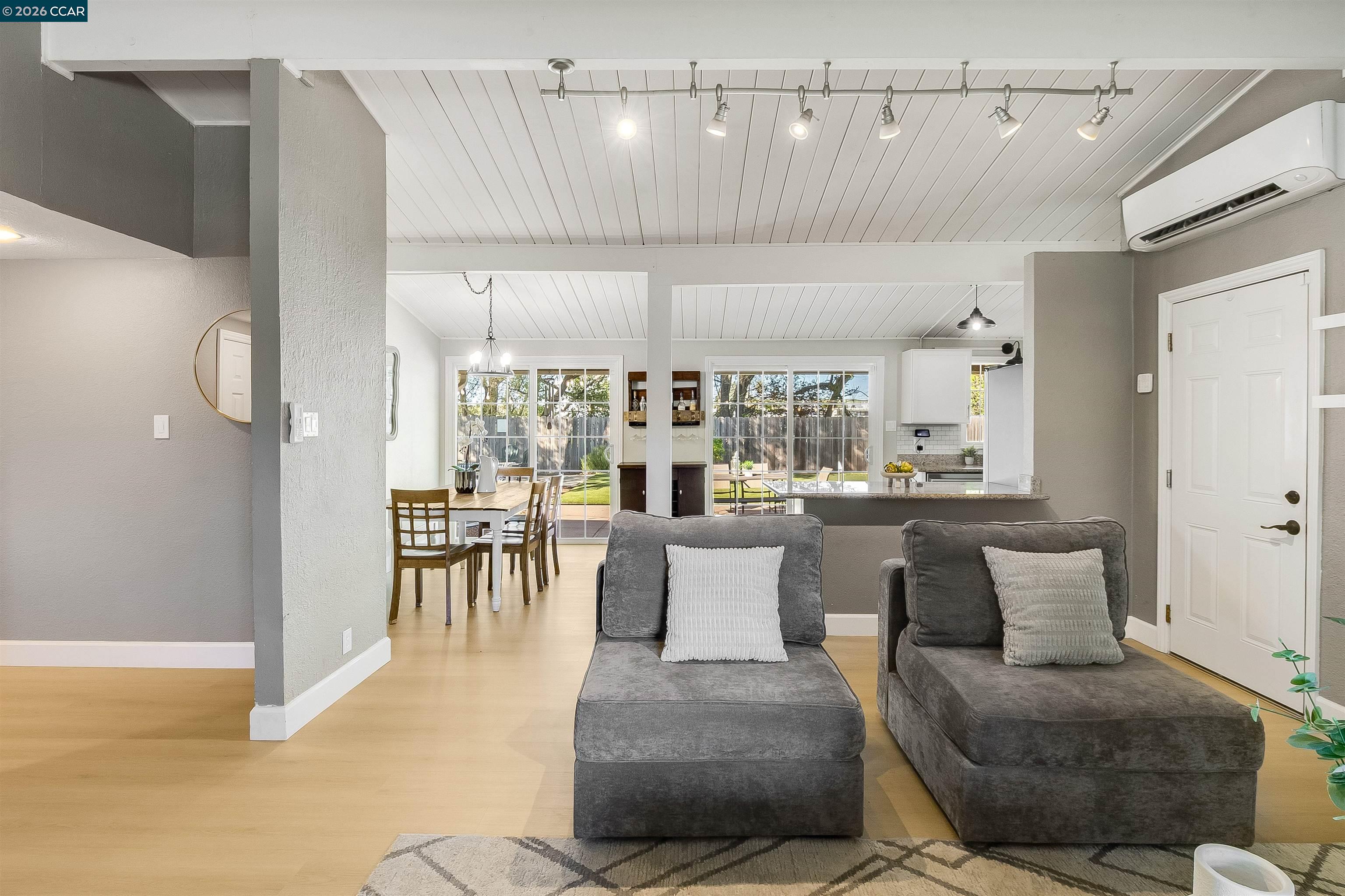 2261 Gehringer Dr, Concord CA 94520 — photo 8