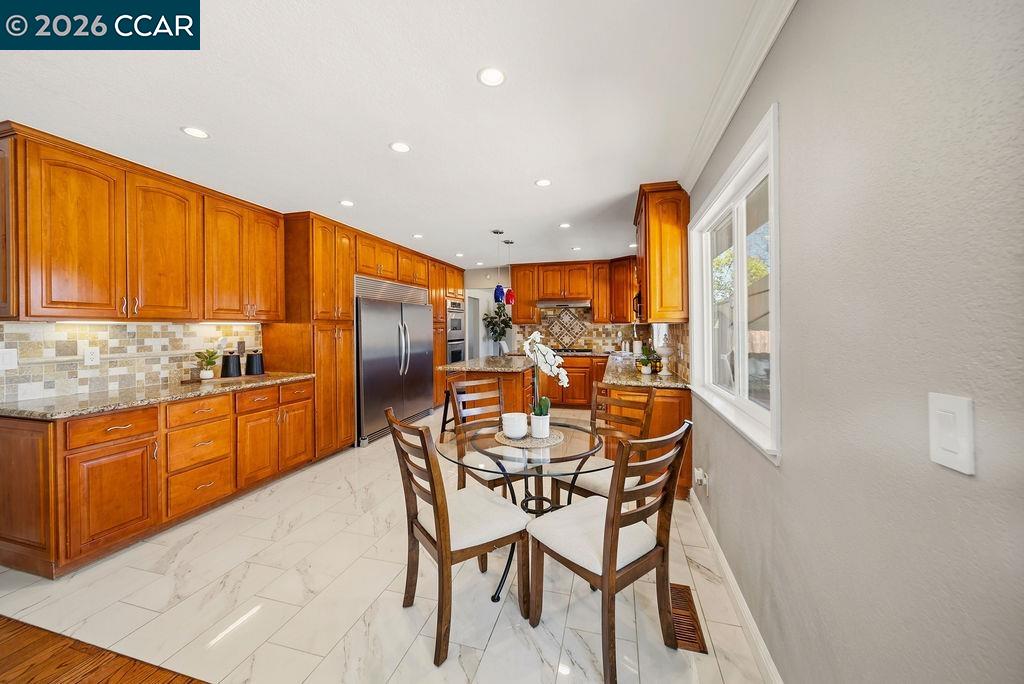 Detail Gallery Image 9 of 60 For 510 Mt Davidson Court, Clayton,  CA 94517 - 5 Beds | 4 Baths