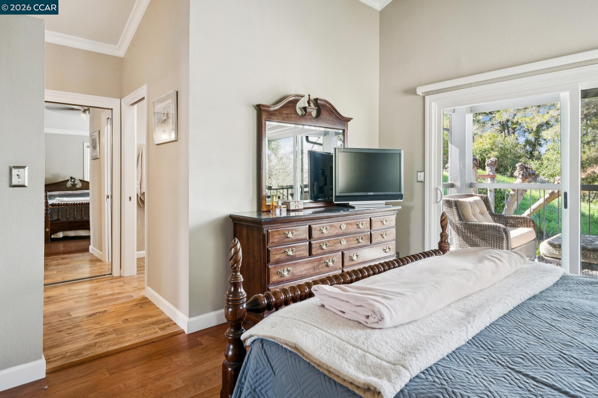 Detail Gallery Image 16 of 35 For 1014 Veterans Ct, Martinez,  CA 94553 - 3 Beds | 2/1 Baths