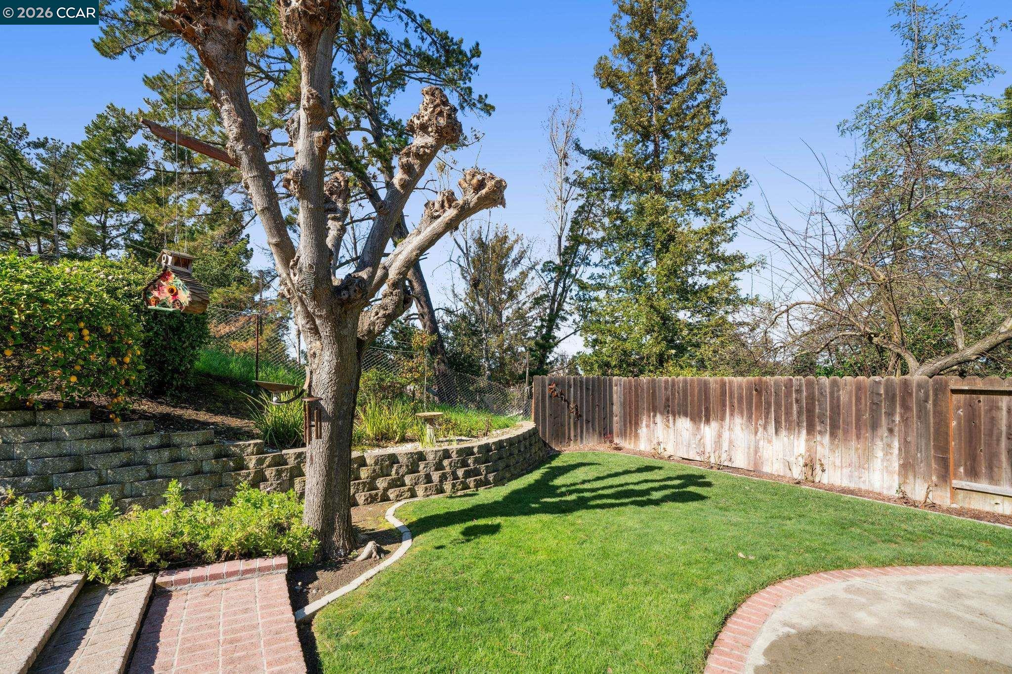 Detail Gallery Image 31 of 35 For 1014 Veterans Ct, Martinez,  CA 94553 - 3 Beds | 2/1 Baths