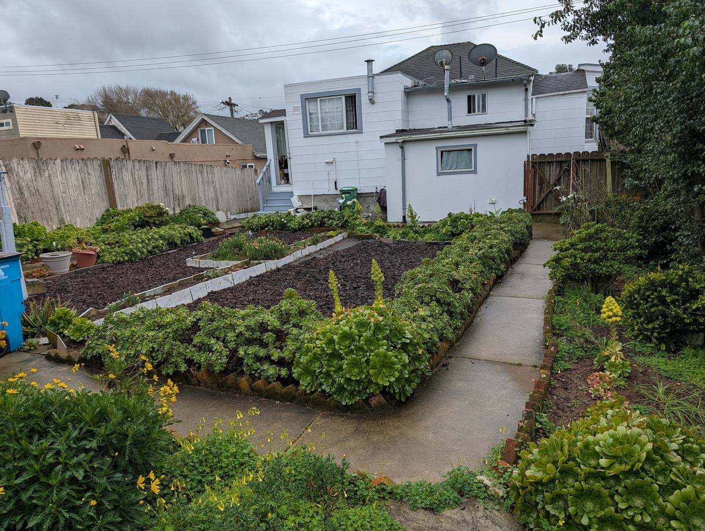 Detail Gallery Image 11 of 38 For 286 Sagamore St, San Francisco,  CA 94112 - 4 Beds | 3 Baths