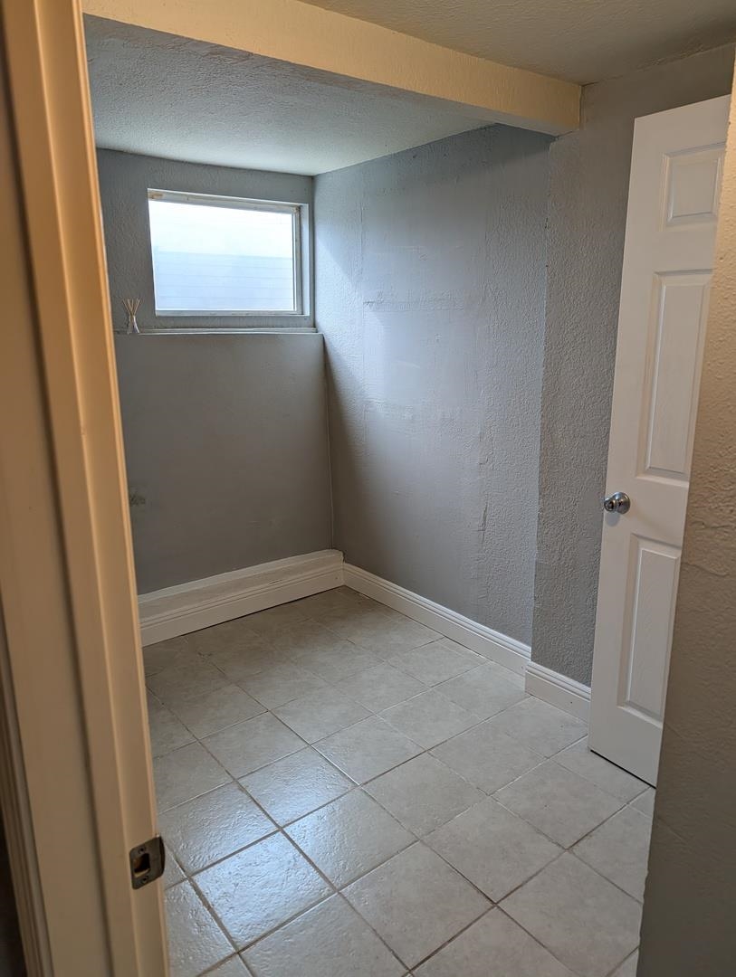 Detail Gallery Image 12 of 38 For 286 Sagamore St, San Francisco,  CA 94112 - 4 Beds | 3 Baths