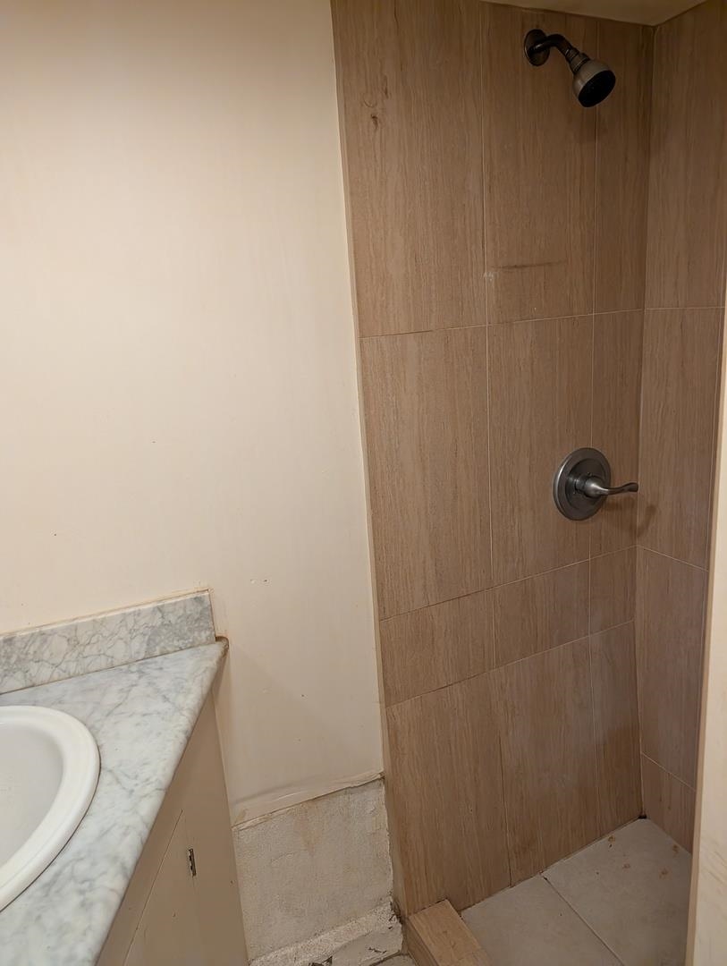 Detail Gallery Image 15 of 38 For 286 Sagamore St, San Francisco,  CA 94112 - 4 Beds | 3 Baths