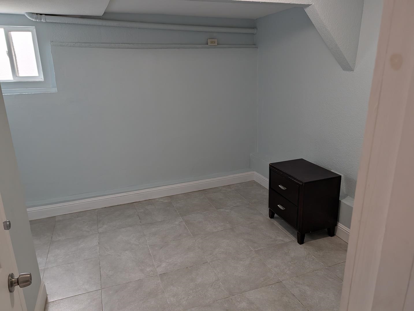 Detail Gallery Image 19 of 38 For 286 Sagamore St, San Francisco,  CA 94112 - 4 Beds | 3 Baths