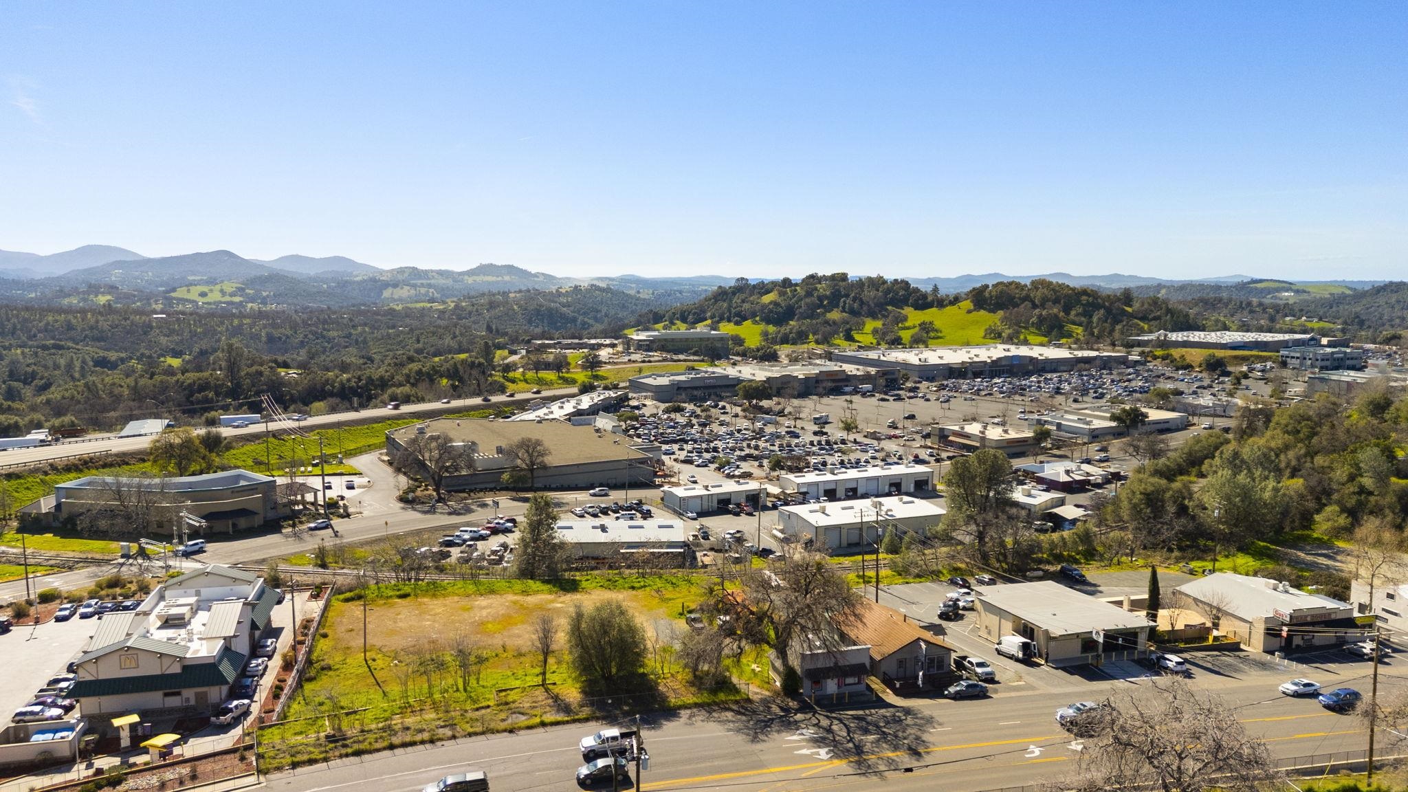 Detail Gallery Image 11 of 21 For 1255 Mono Way, Sonora,  CA 95370 - – Beds | – Baths