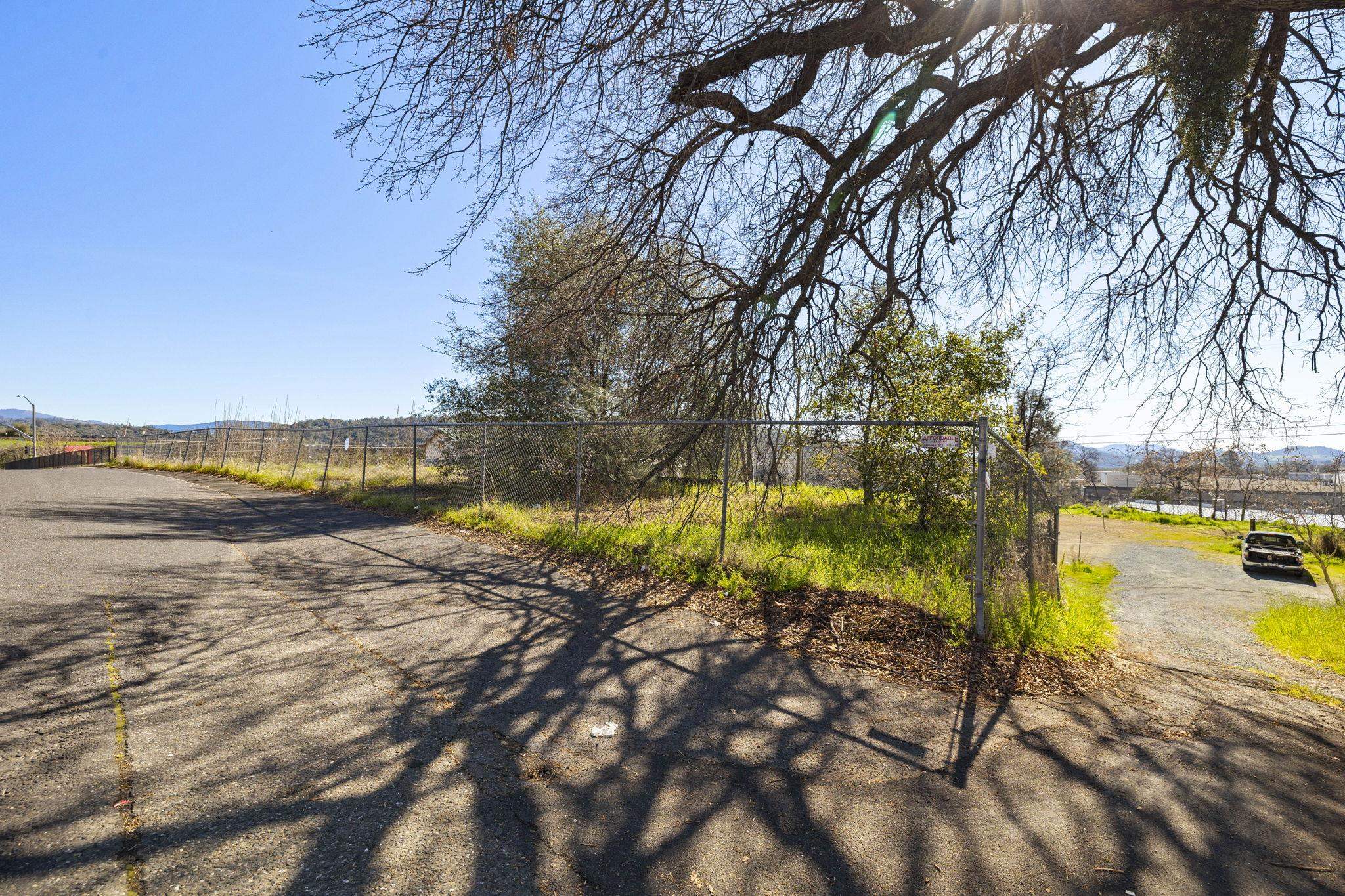 Detail Gallery Image 6 of 21 For 1255 Mono Way, Sonora,  CA 95370 - – Beds | – Baths