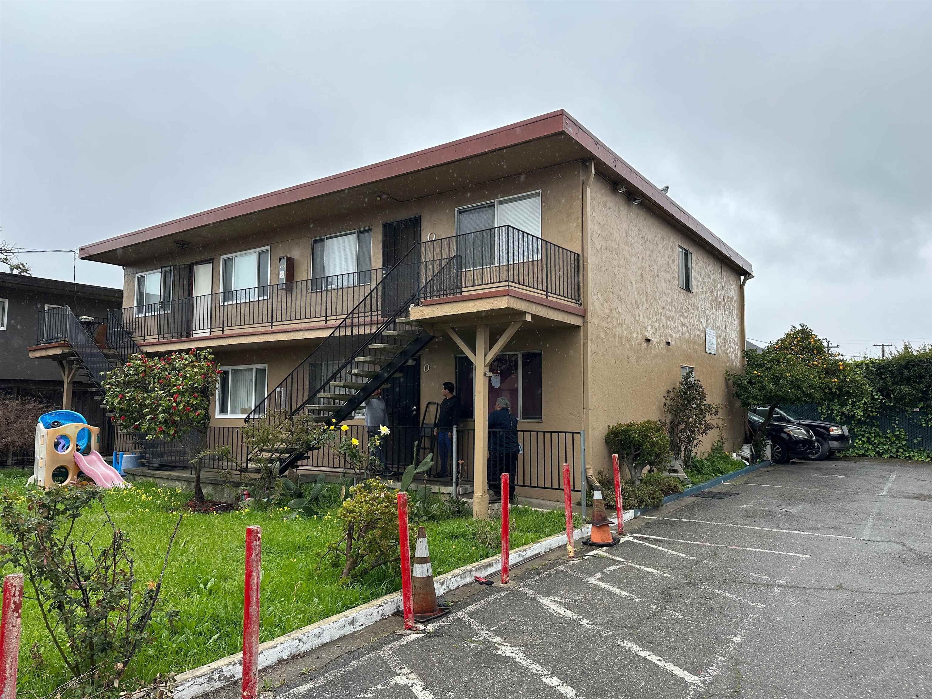 2550 35th ave, Oakland, CA, 94601