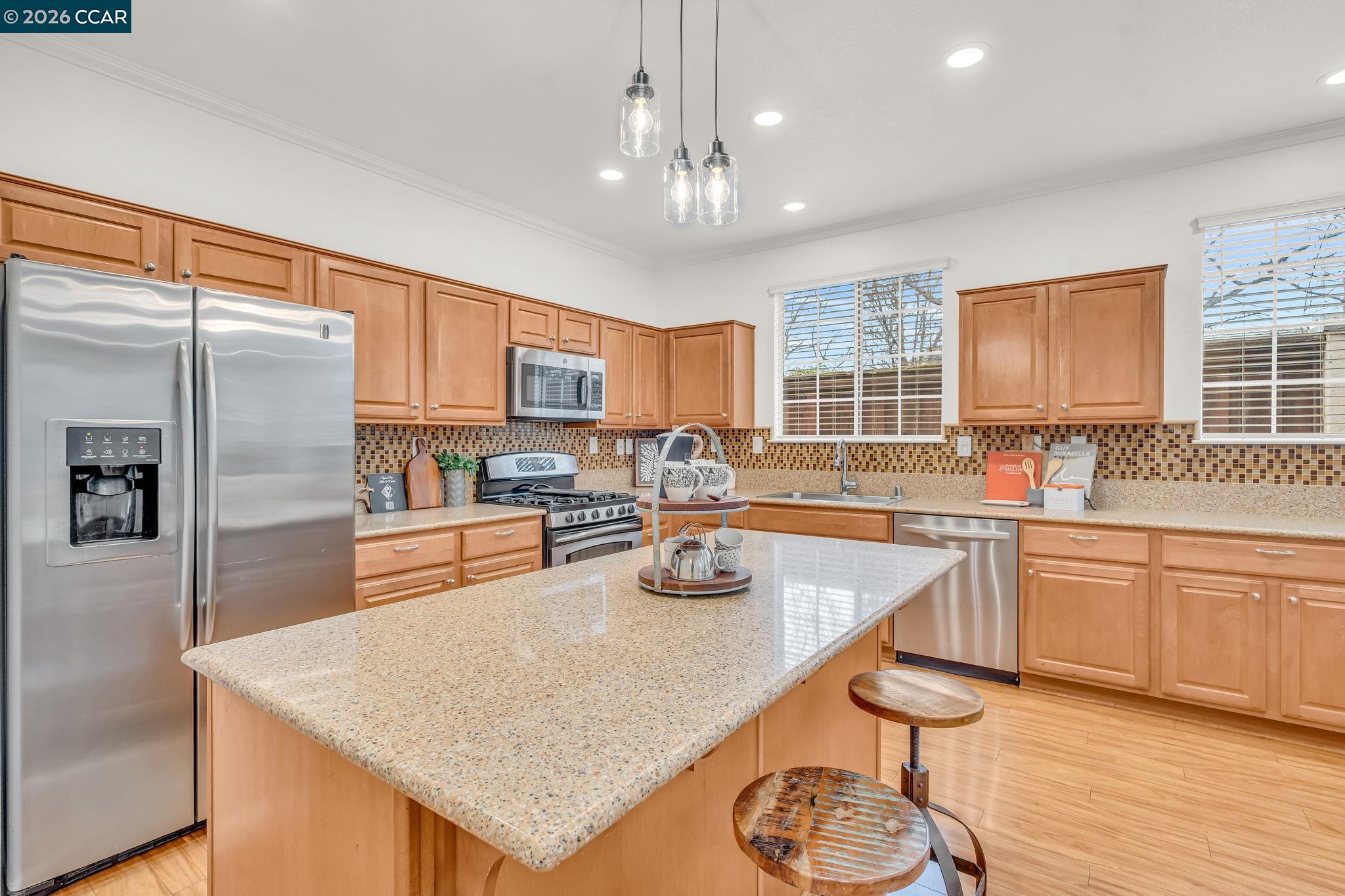 Detail Gallery Image 11 of 49 For 598 Falls Way, Fairfield,  CA 94534 - 3 Beds | 2 Baths