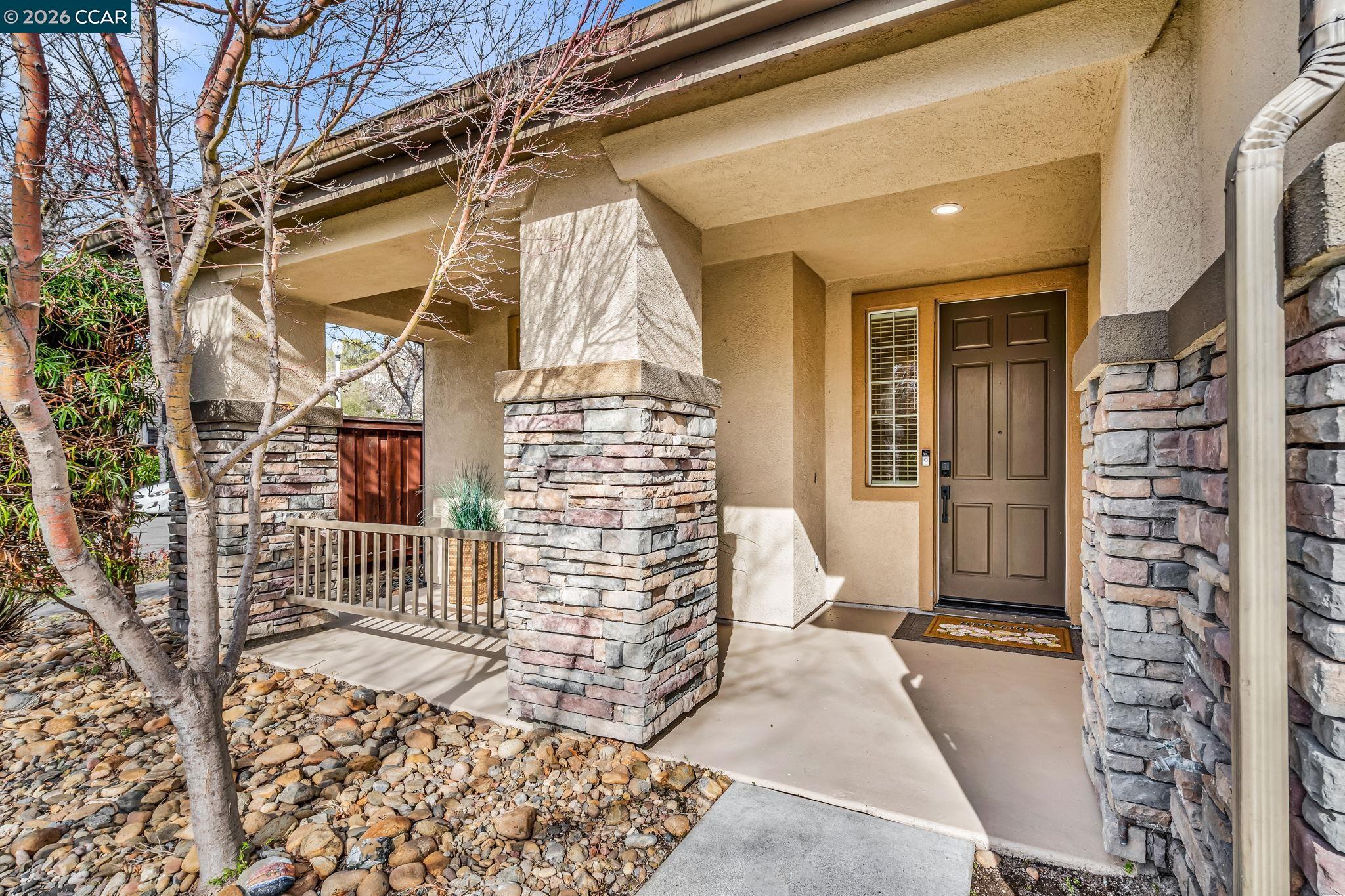 Detail Gallery Image 3 of 49 For 598 Falls Way, Fairfield,  CA 94534 - 3 Beds | 2 Baths