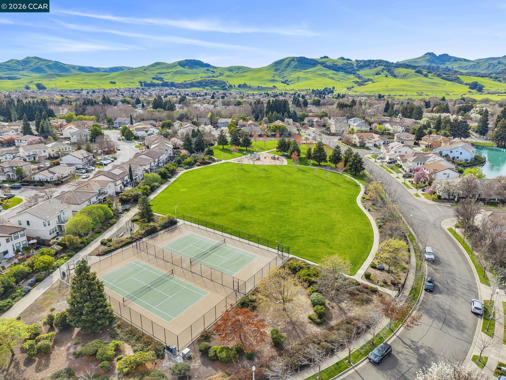 Detail Gallery Image 43 of 49 For 598 Falls Way, Fairfield,  CA 94534 - 3 Beds | 2 Baths