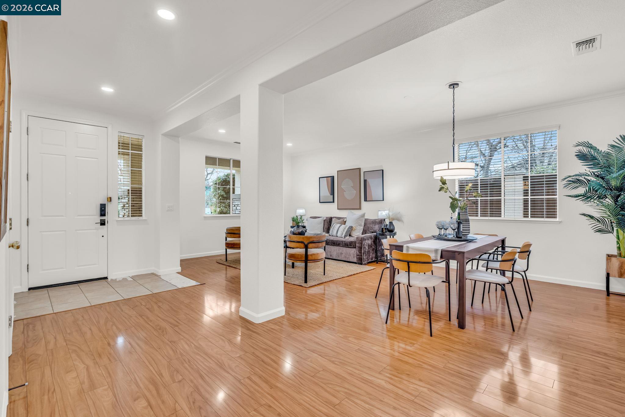 Detail Gallery Image 8 of 49 For 598 Falls Way, Fairfield,  CA 94534 - 3 Beds | 2 Baths