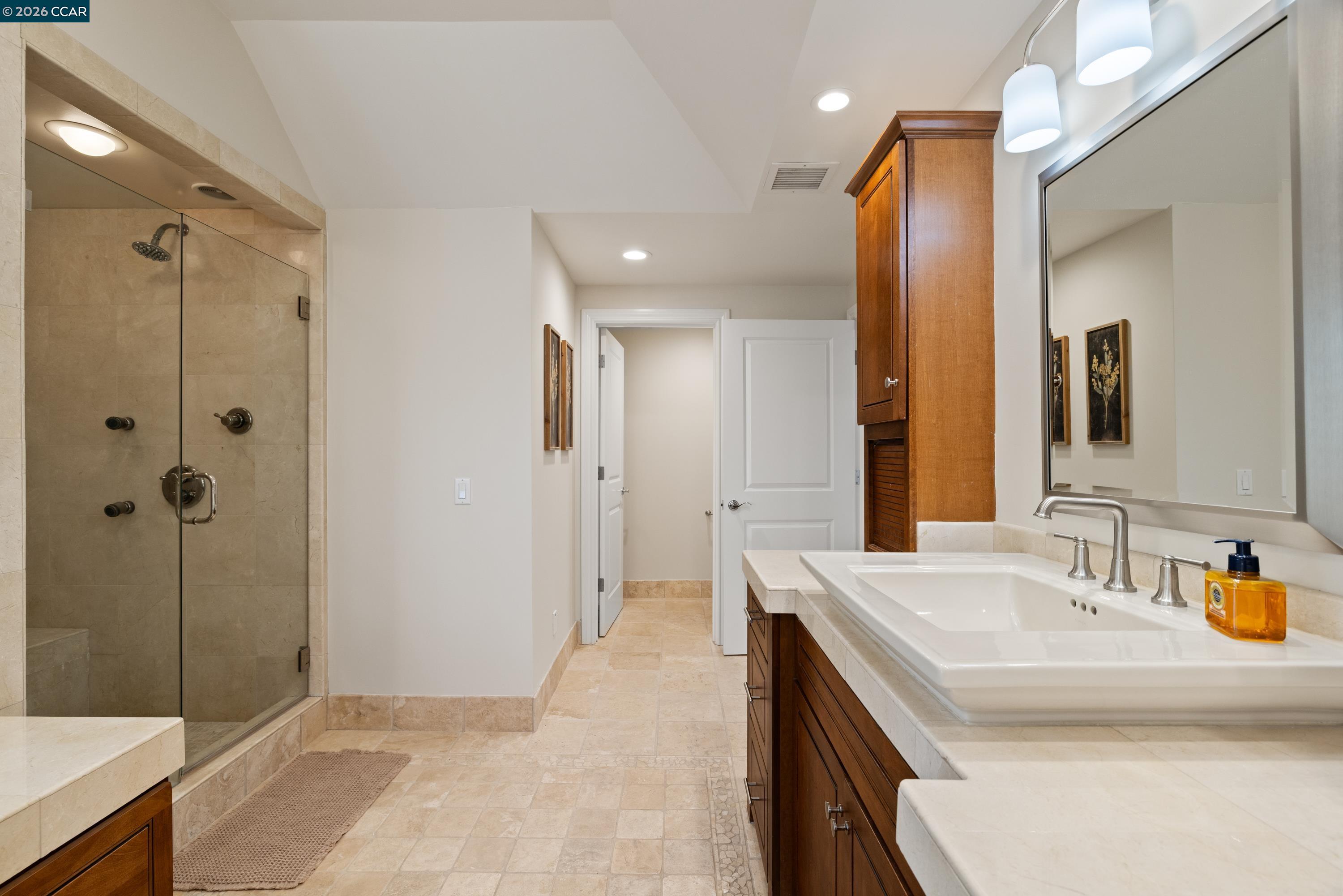 Detail Gallery Image 41 of 60 For 1910 Glenhaven Ave, Walnut Creek,  CA 94595 - 5 Beds | 3/3 Baths