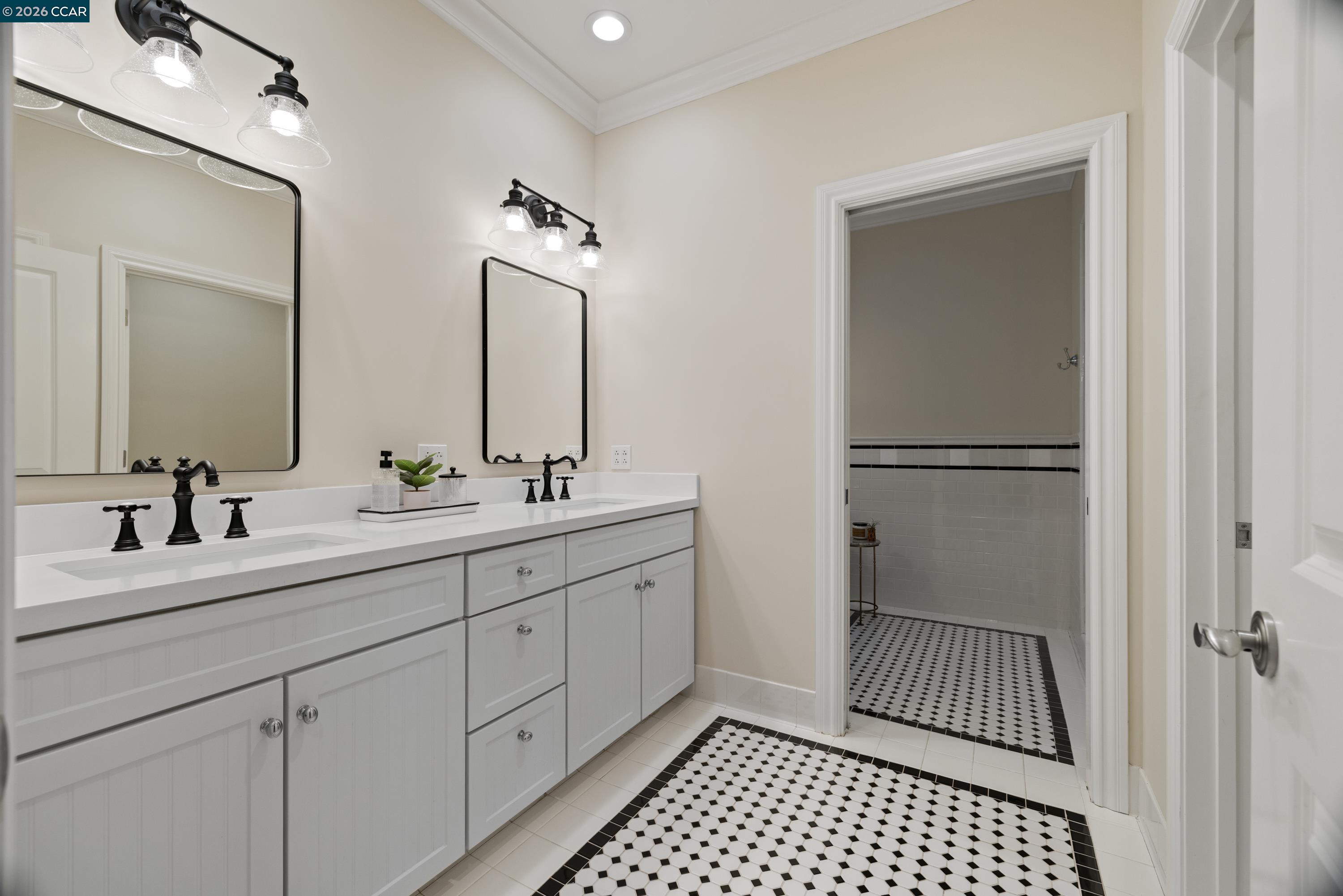 Detail Gallery Image 46 of 60 For 1910 Glenhaven Ave, Walnut Creek,  CA 94595 - 5 Beds | 3/3 Baths