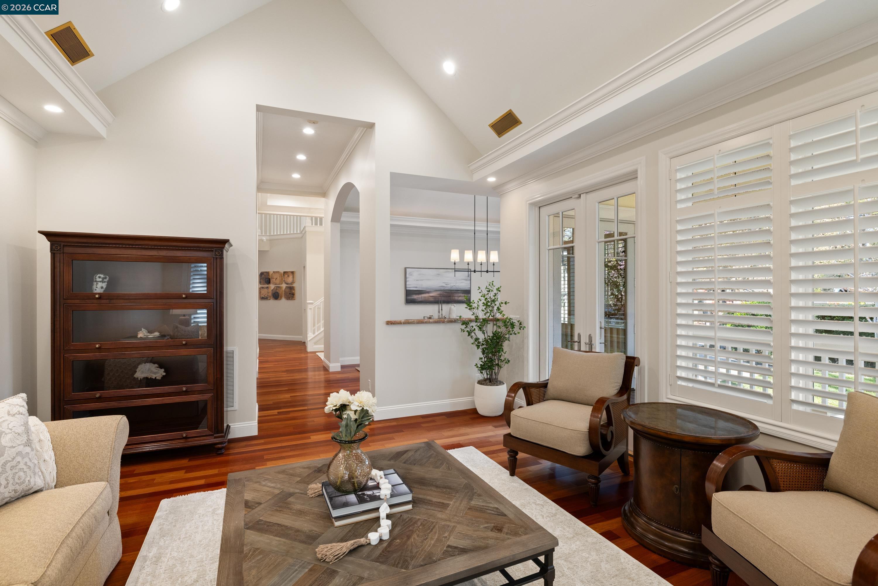 Detail Gallery Image 9 of 60 For 1910 Glenhaven Ave, Walnut Creek,  CA 94595 - 5 Beds | 3/3 Baths