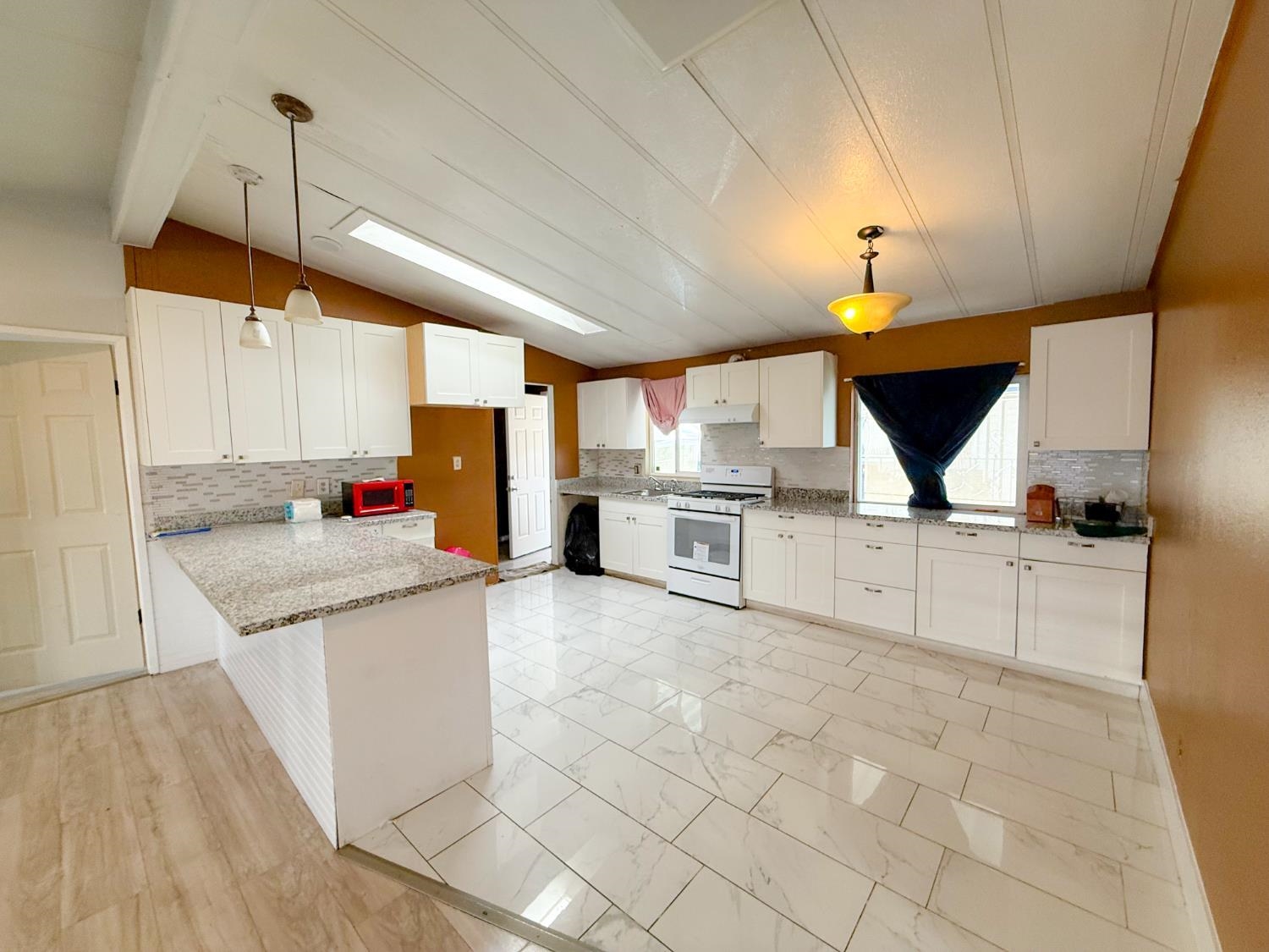 Detail Gallery Image 2 of 19 For 4404 Raiders Way #81,  Modesto,  CA 95355 - 3 Beds | 2 Baths