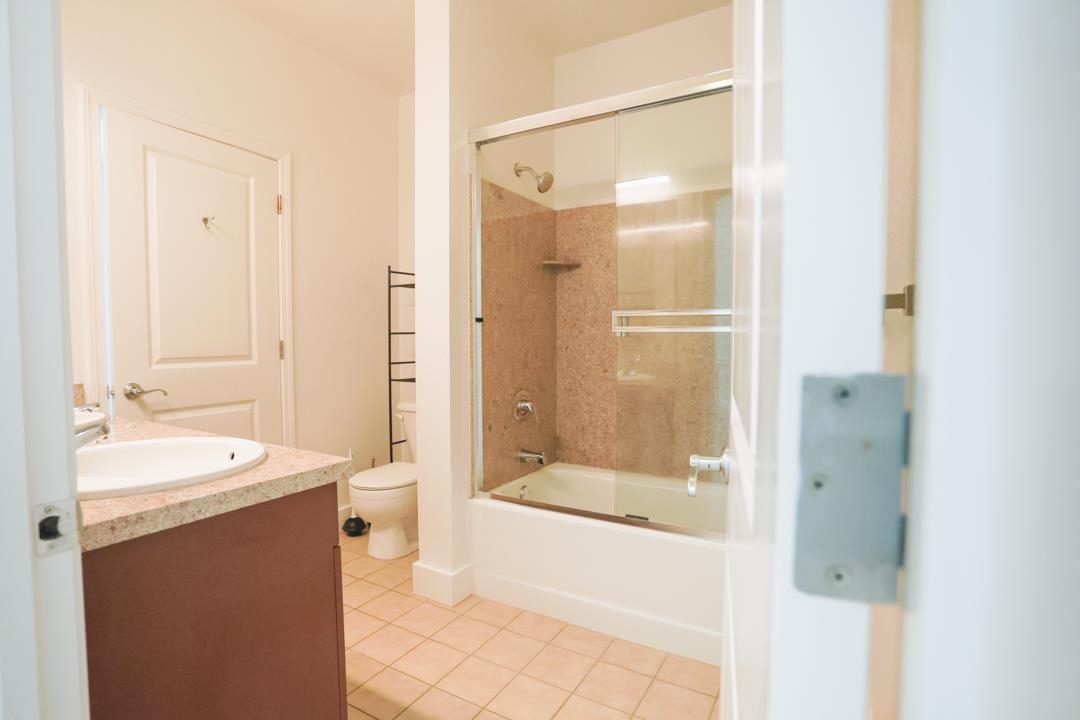 Detail Gallery Image 19 of 25 For 1587 Brunswig, Emeryville,  CA 94806 - 2 Beds | 1 Baths