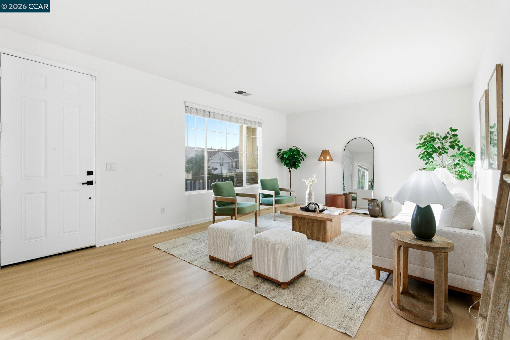 Detail Gallery Image 4 of 60 For 1871 Ventura Dr, Pittsburg,  CA 94565 - 4 Beds | 2 Baths