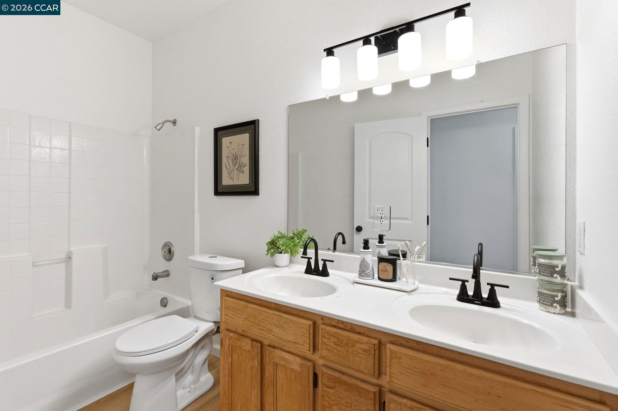 Detail Gallery Image 45 of 60 For 1871 Ventura Dr, Pittsburg,  CA 94565 - 4 Beds | 2 Baths