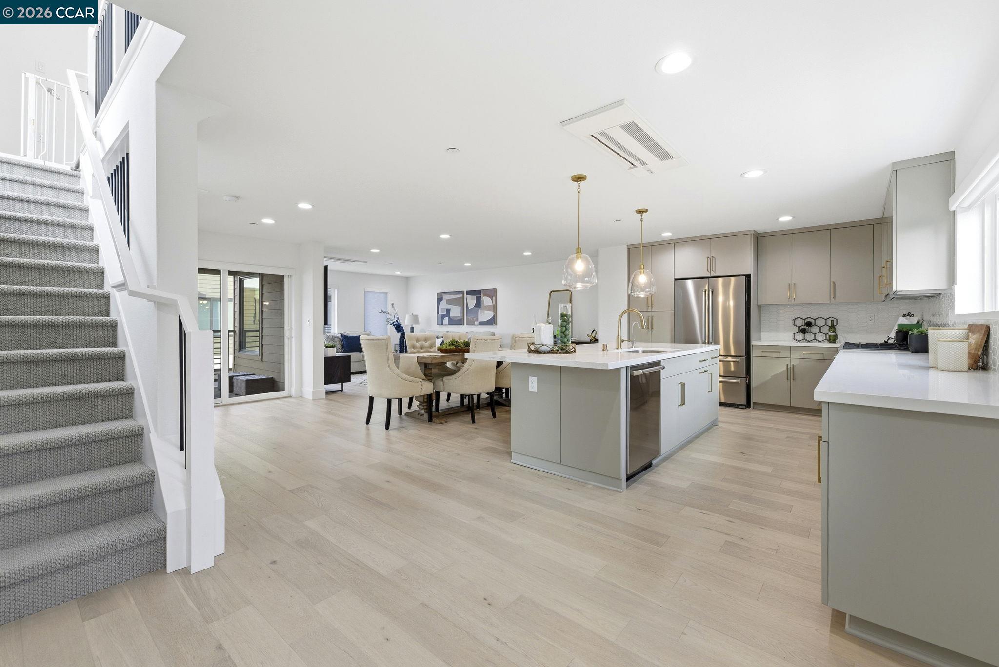 Photo #3: 41124212 Listing: Photo #3