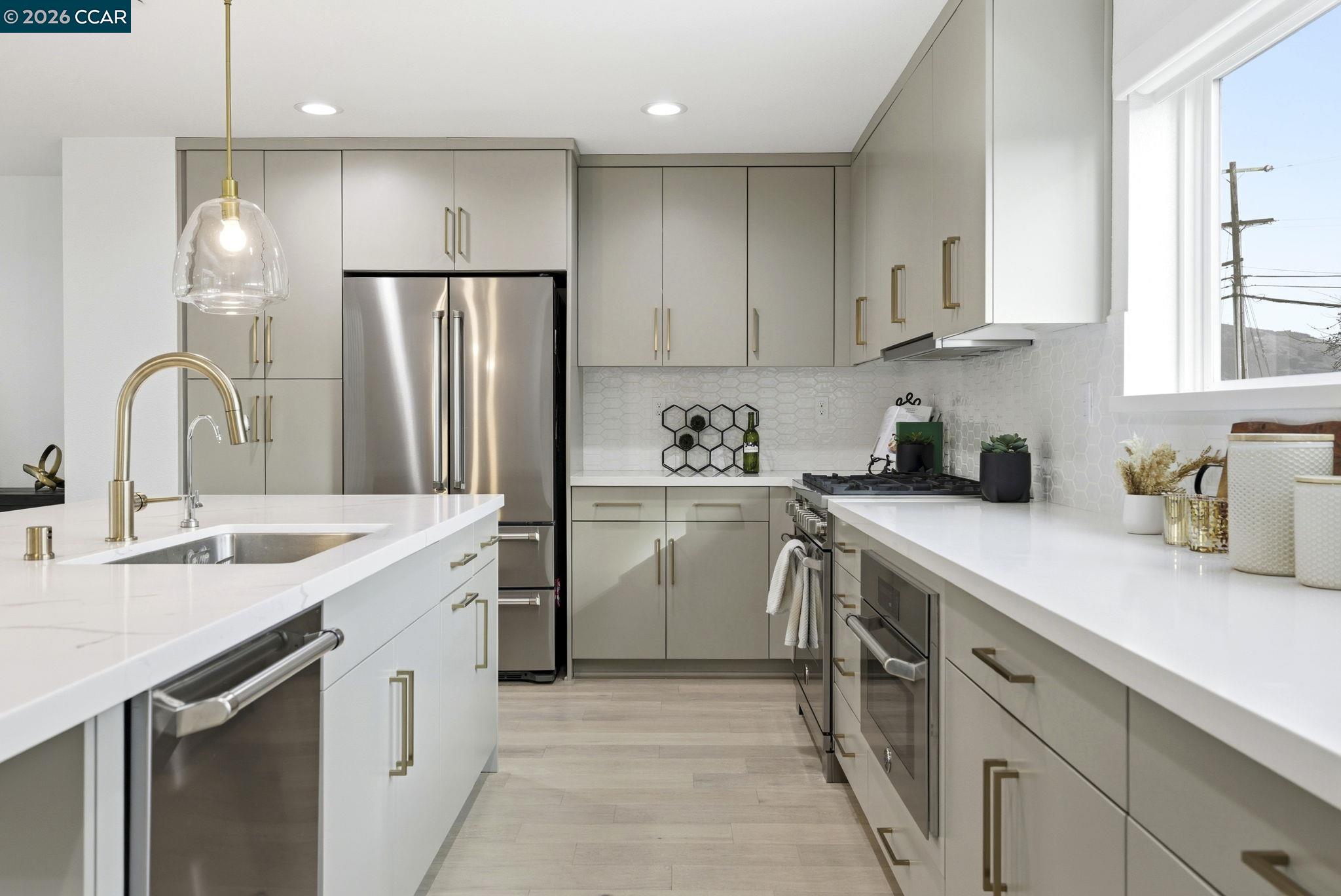 Photo #6: 41124212 Listing: Photo #6