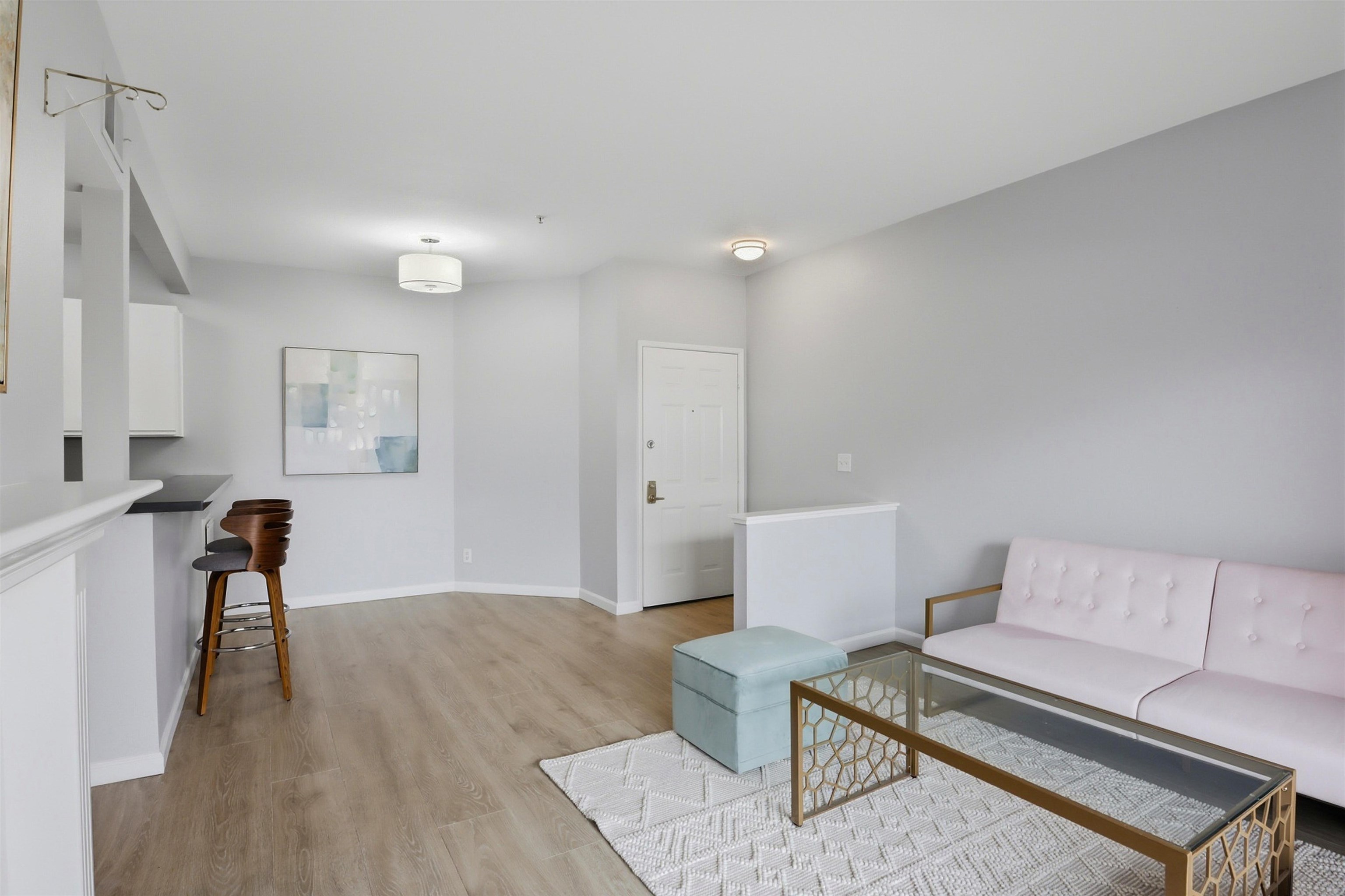 Photo #4: 41124216 Listing: Photo #4