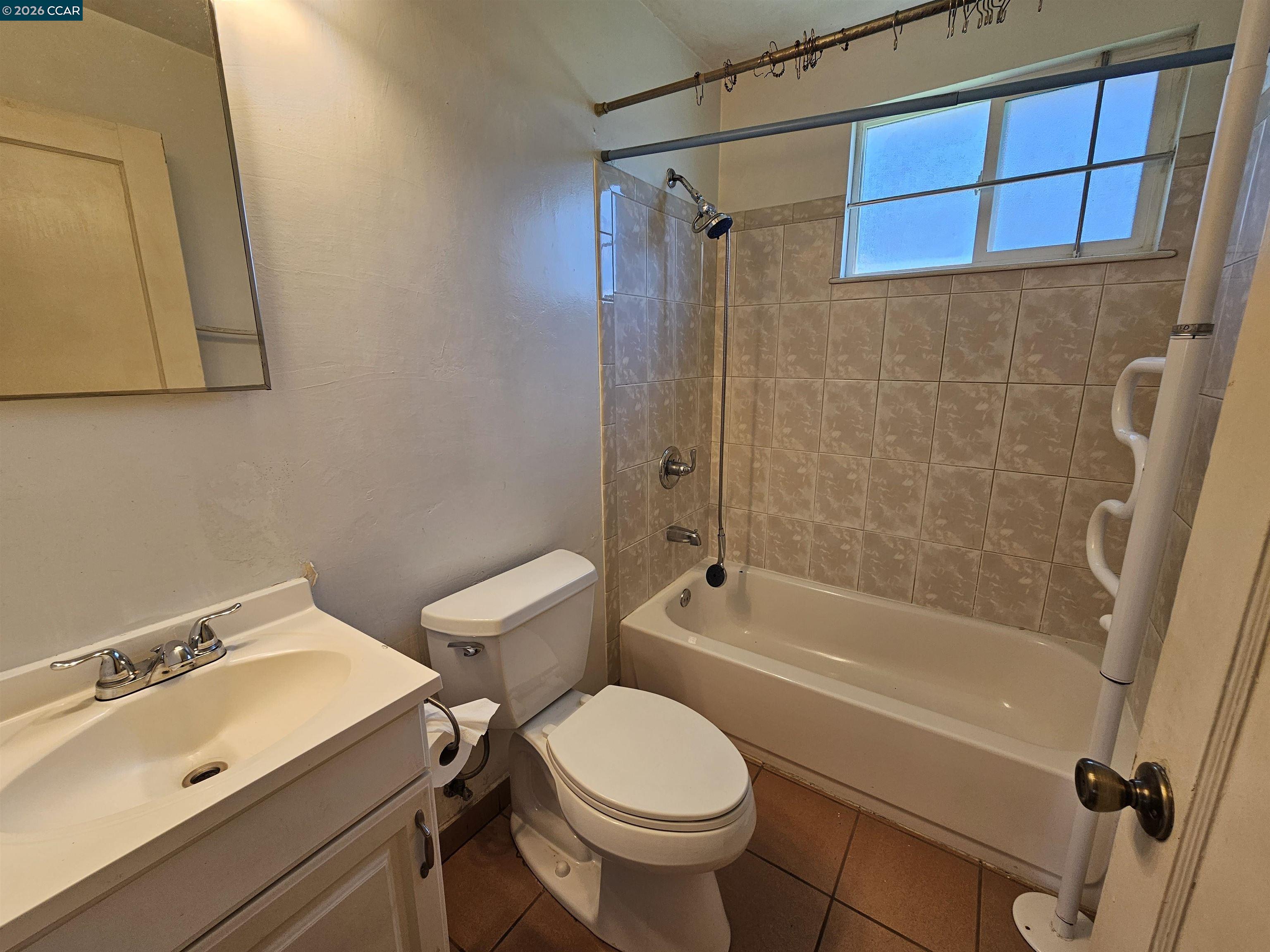 Detail Gallery Image 21 of 26 For 604 Harrison Dr, Richmond,  CA 94806 - 2 Beds | 1 Baths
