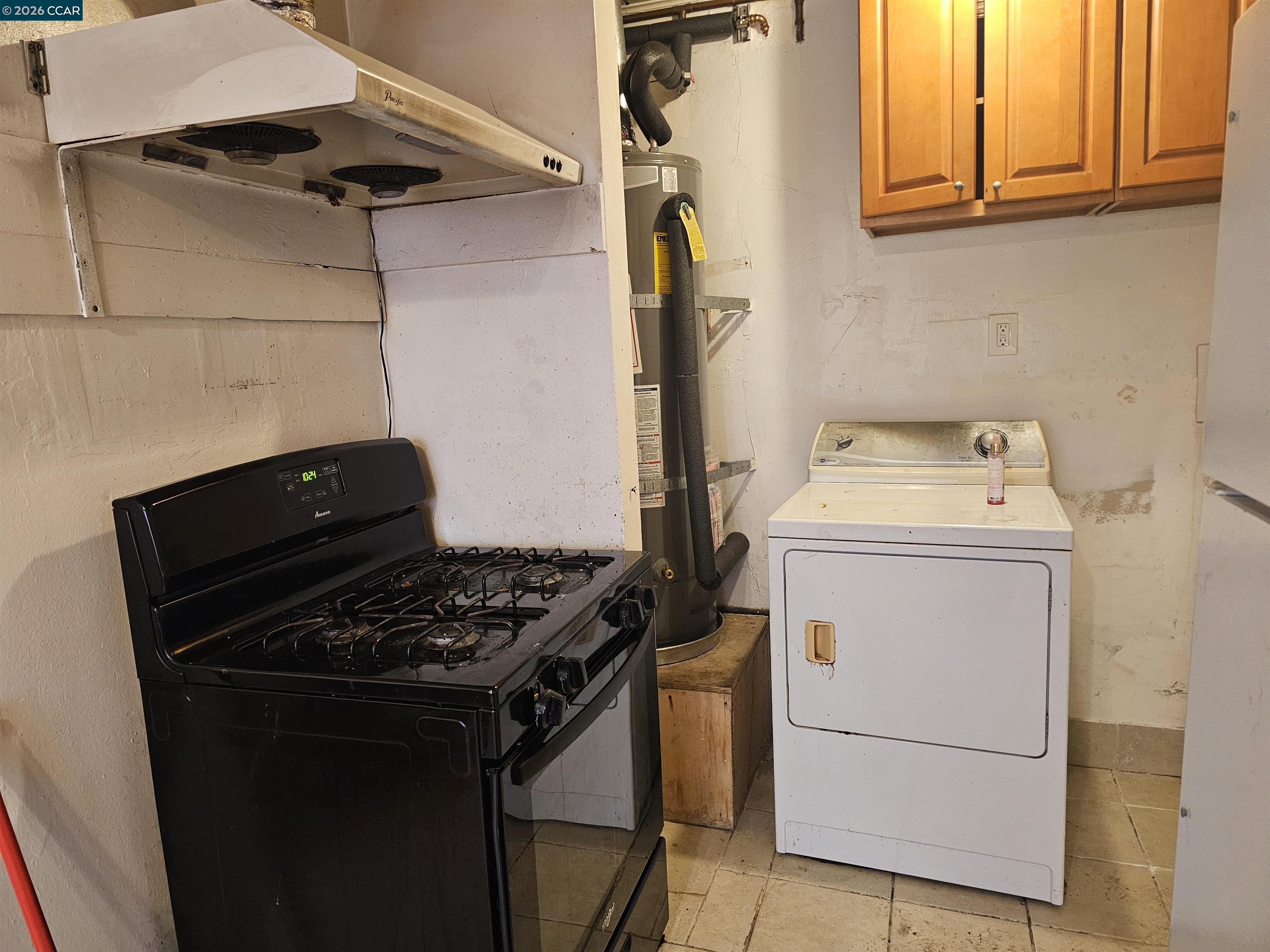 Detail Gallery Image 5 of 17 For 604 Harrison Dr, Richmond,  CA 94806 - 2 Beds | 1 Baths