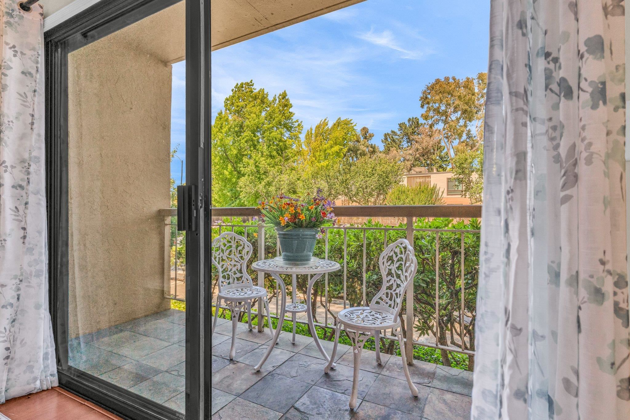 Detail Gallery Image 27 of 53 For 470 N Civic Dr #105,  Walnut Creek,  CA 94596 - 1 Beds | 1 Baths