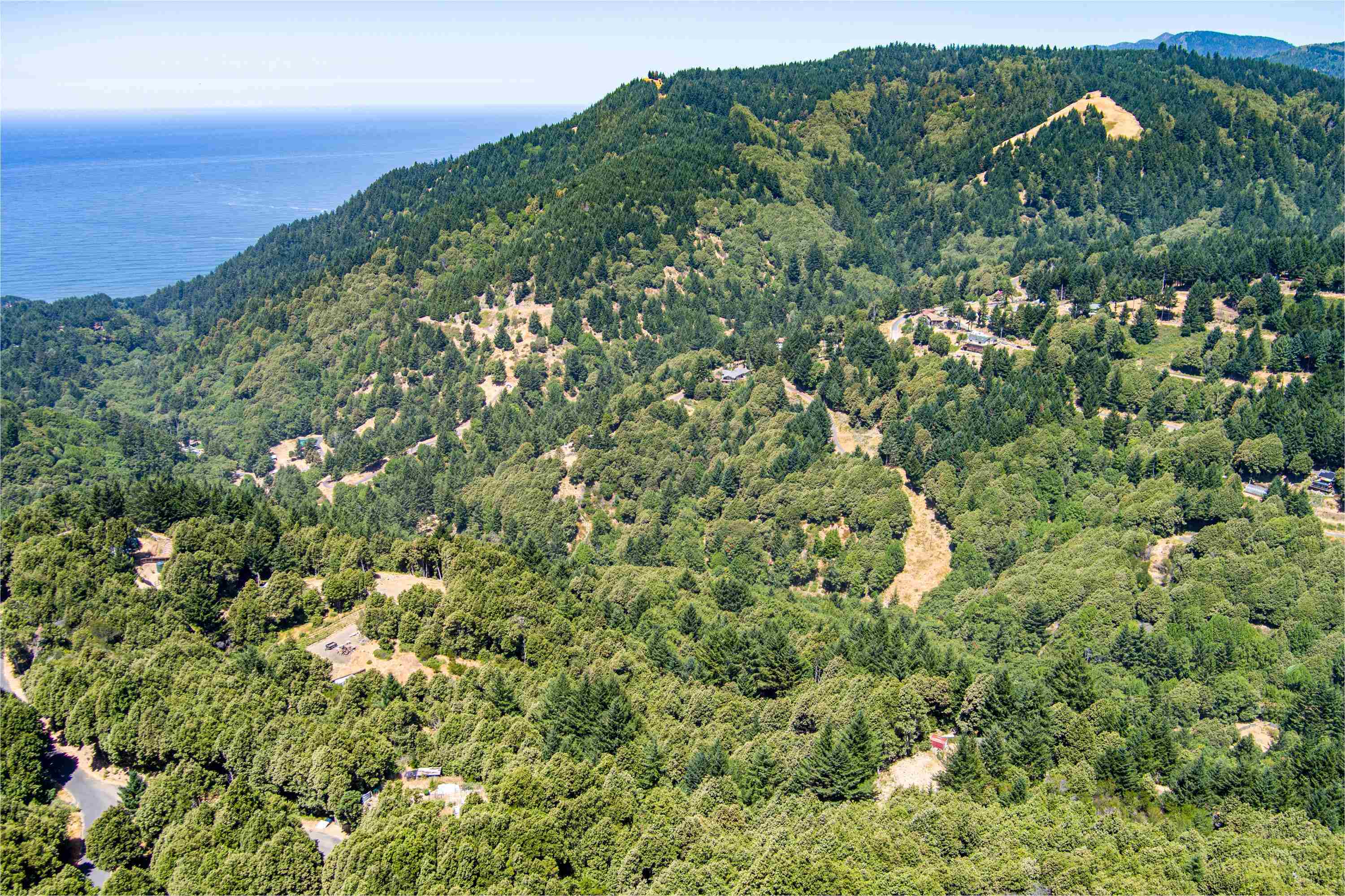 Detail Gallery Image 2 of 9 For 91 Walker Way, Whitethorn,  CA 95589 - – Beds | – Baths